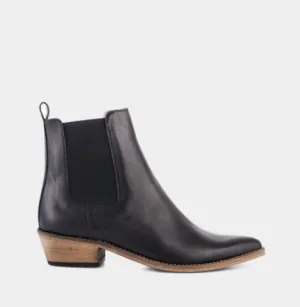 Ivylee Copenhagen Stella Black w Antique Sole Boot