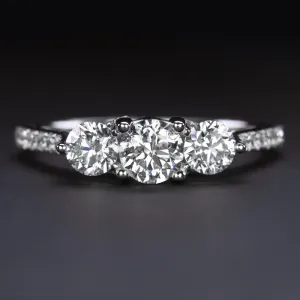 0.97ctw F SI1-SI2 DIAMOND ENGAGEMENT RING 3 STONE PAVE BAND NATURAL WHITE GOLD