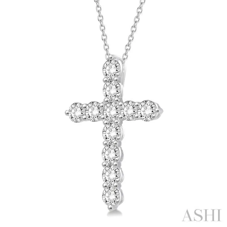 1 1/2 Ctw Round Cut Diamond Cross Pendant in 14K White Gold with Chain