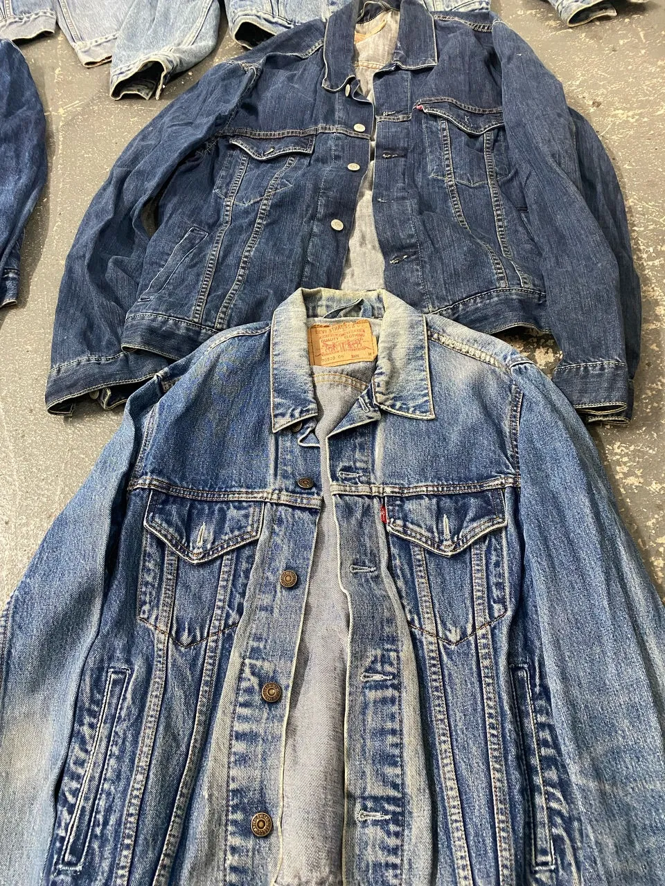 10 pc Levi’s denim jkt mix