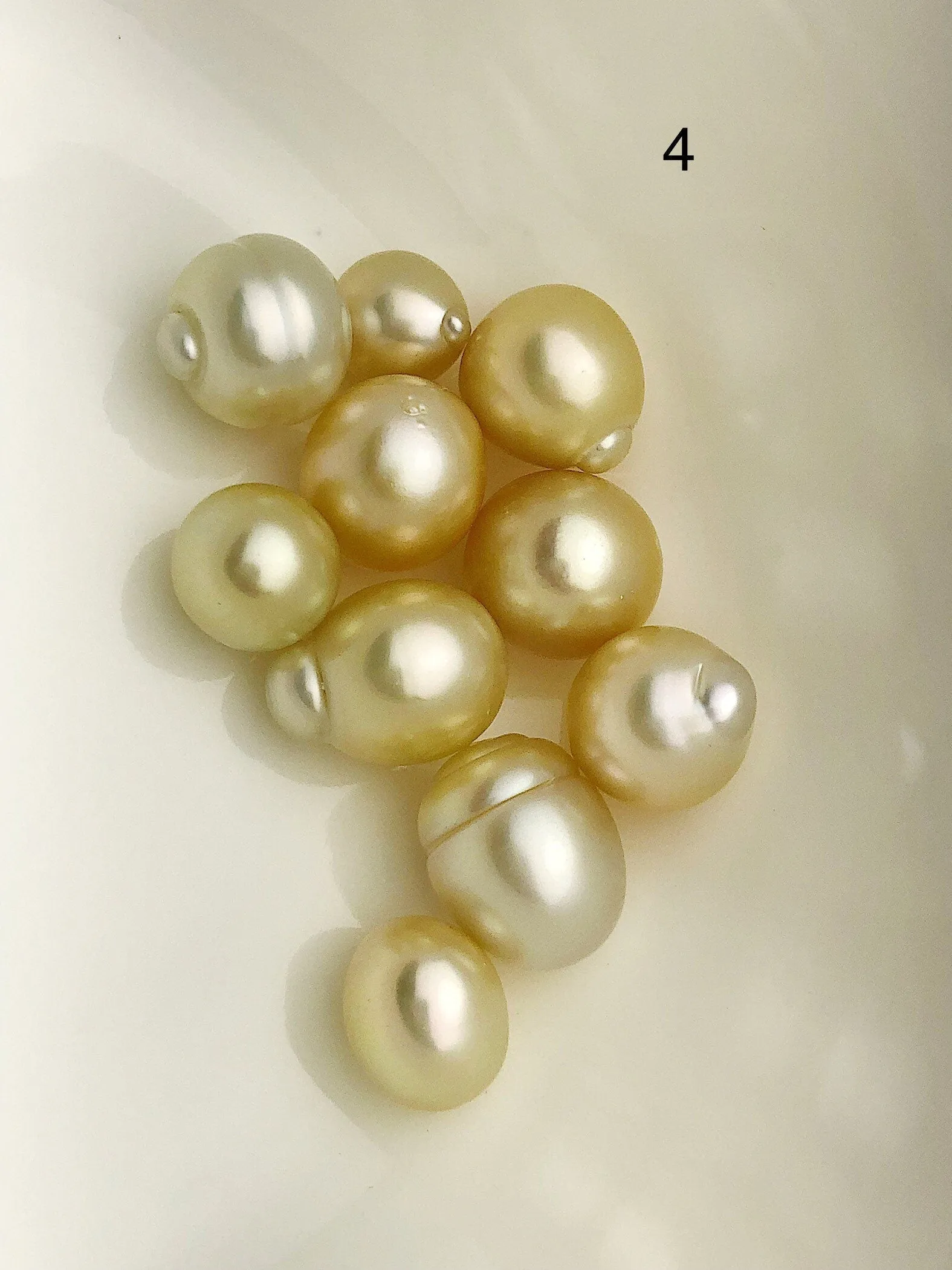 10 Pearls - SouthSea Pearls From Burma - Natural Color - 9 to 13mm (#531 No. 1-6)