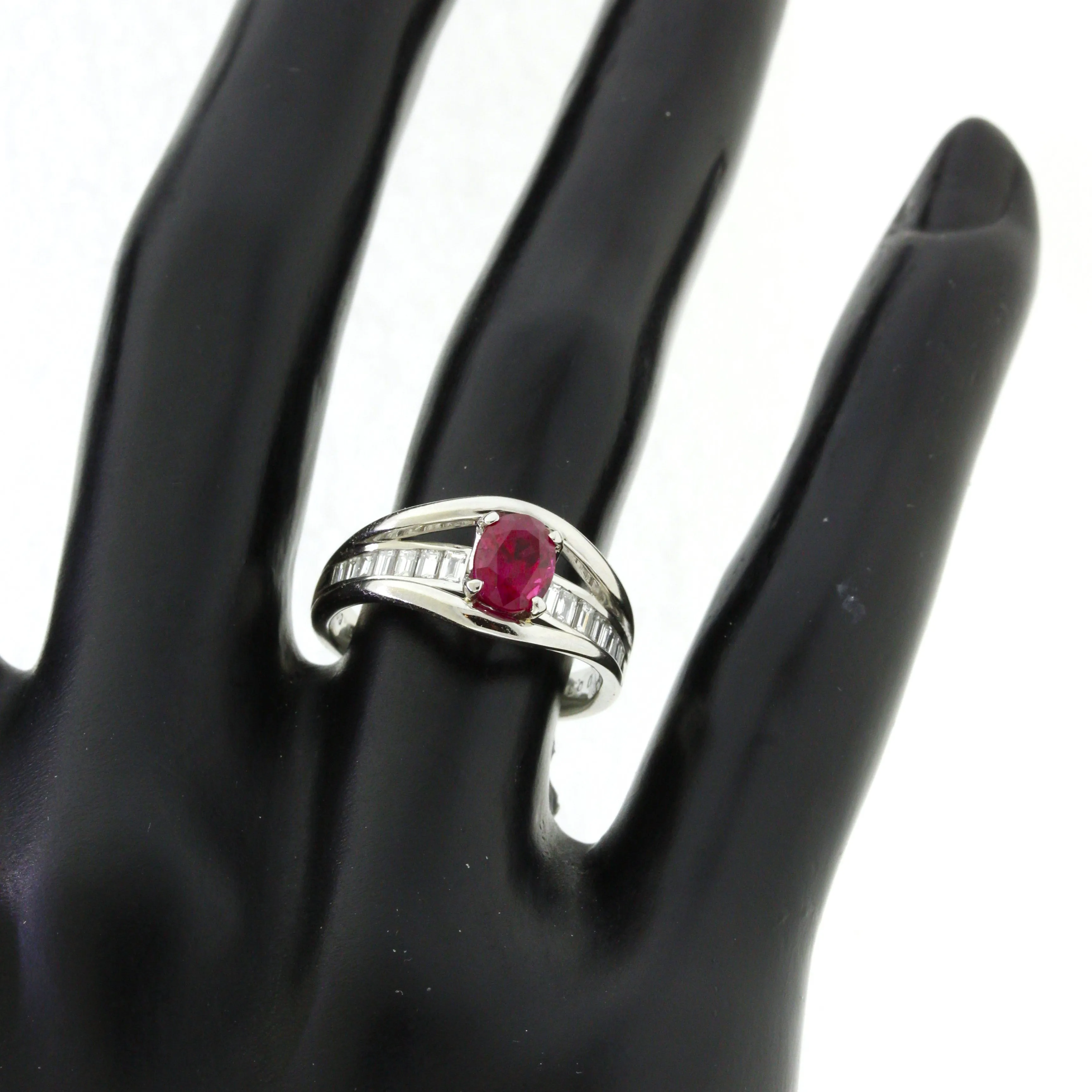 1.09 Carat Burmese Ruby Diamond Platinum Ring, GIA Certified