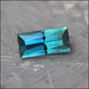 1.1 carat Teal Sapphire Baguette - Precision Cut - 7.9x3.8mm