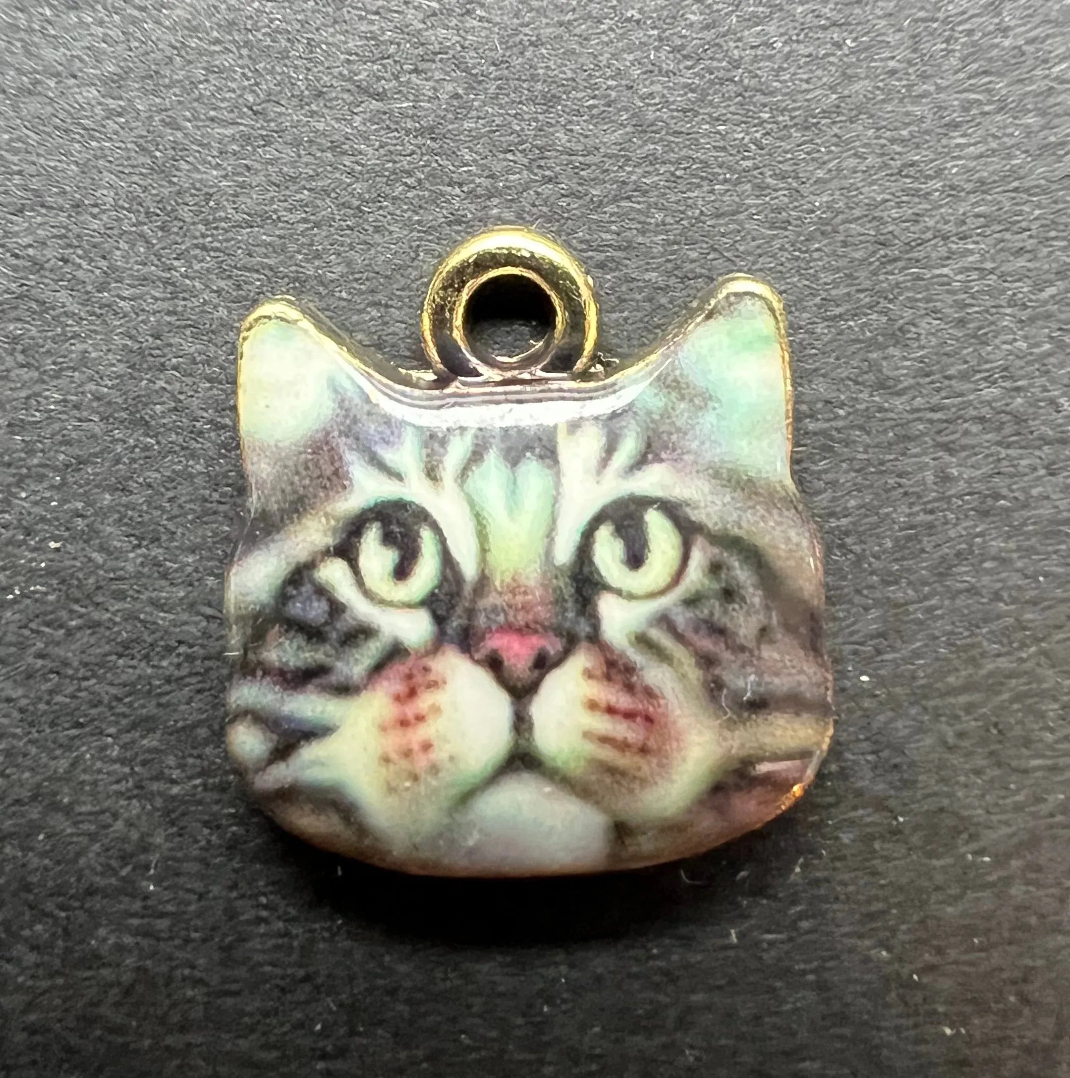 1.2cm  Inscrutable Enamel Cat Charms