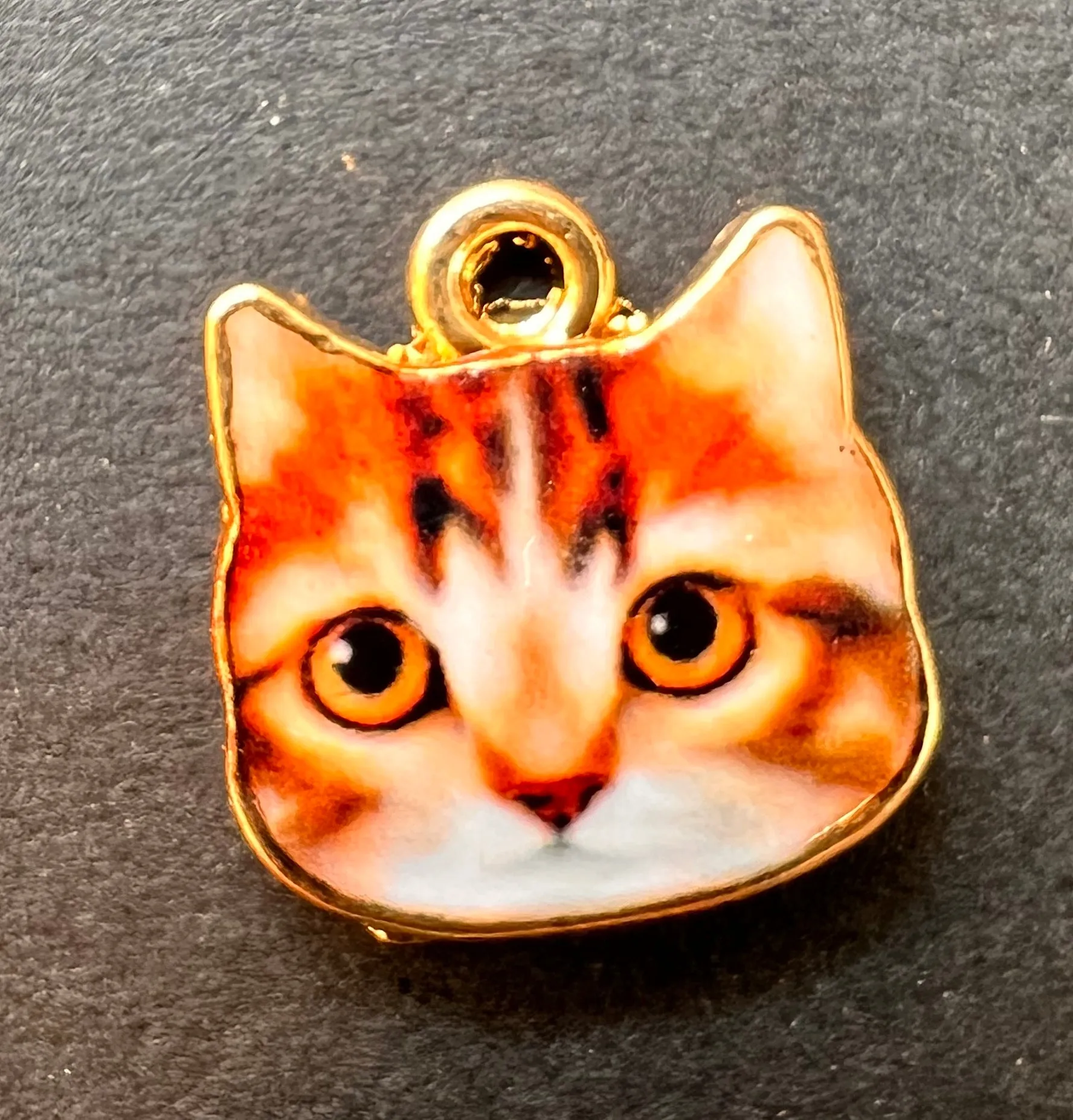 1.2cm  Inscrutable Enamel Cat Charms