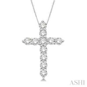 1/4 Ctw Round Cut Diamond Cross Pendant in 14K White Gold with Chain