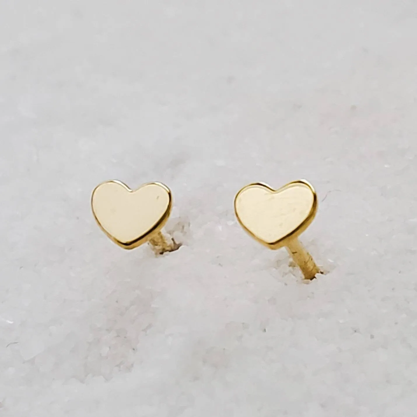 14K Gold Tiny Heart Studs