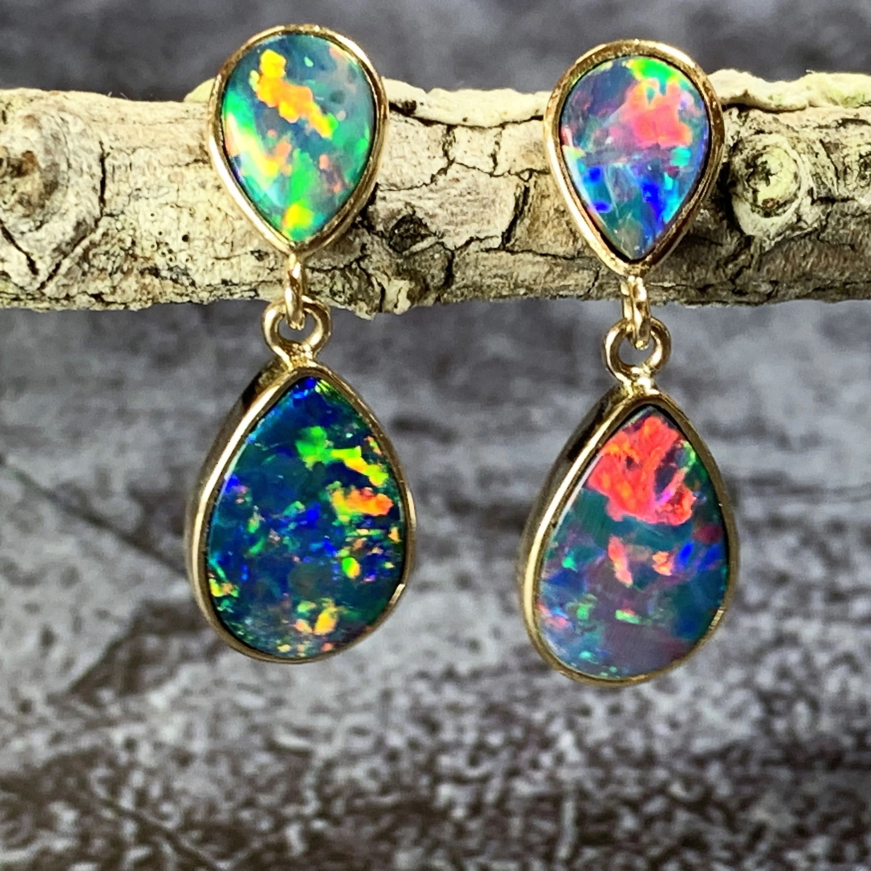 14kt Yellow Gold dangling Fire Opal doublet earrings 3.17ct