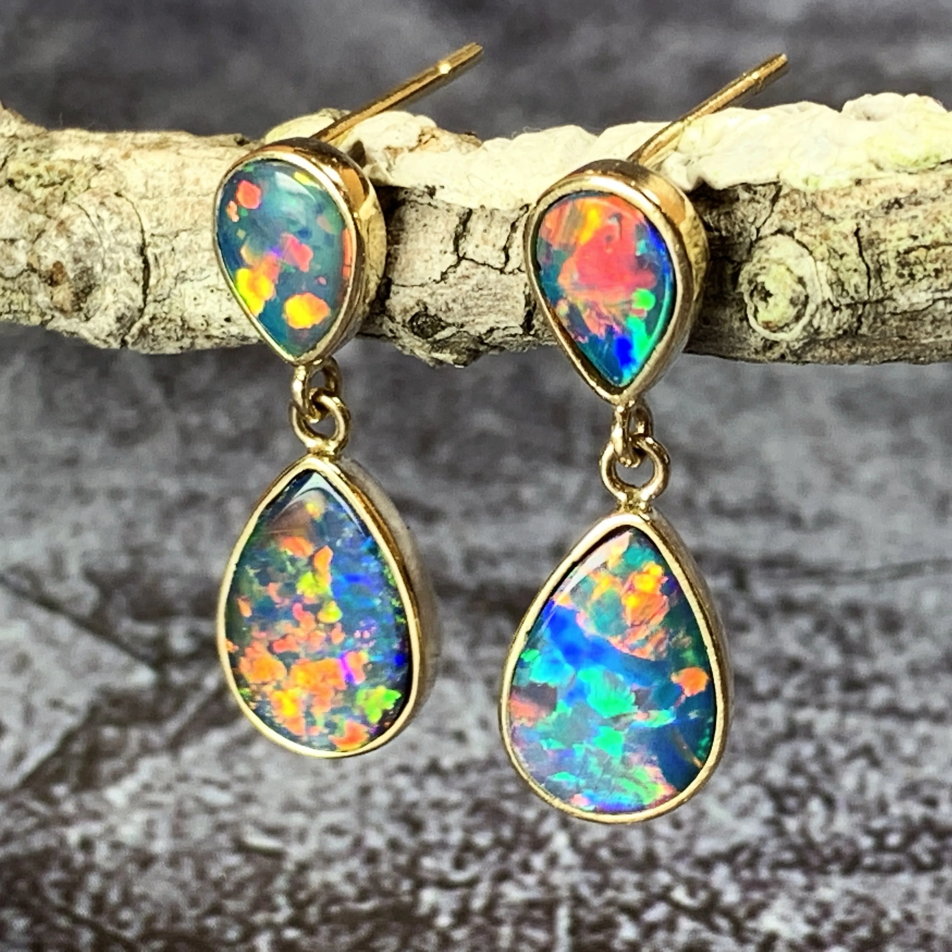 14kt Yellow Gold dangling Fire Opal doublet earrings 3.17ct