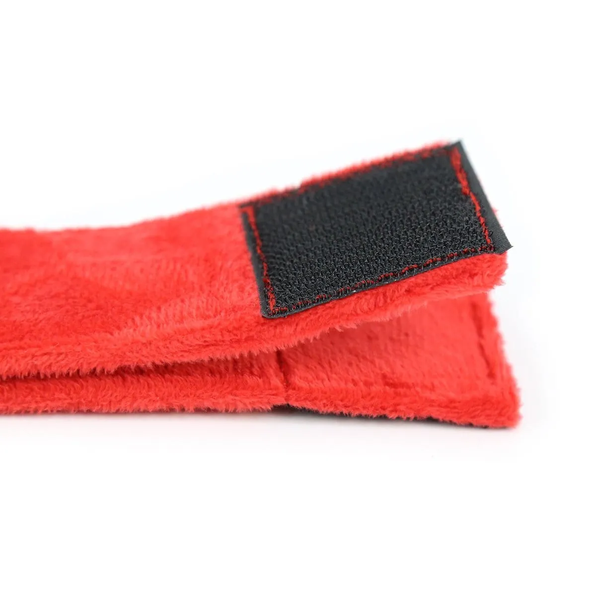 1872MQ      Furry Red Connected Cuffs