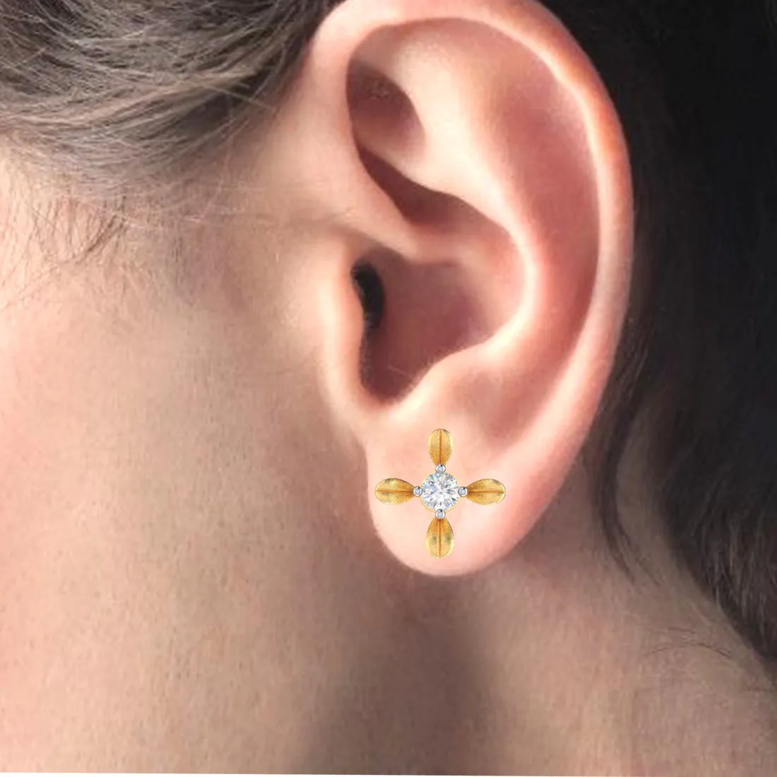 18k 4 Petal Floral Designed Gold Earrings With Diamond