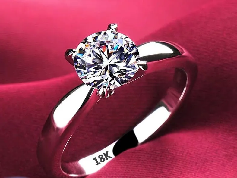 18K White Gold Zirconia Wedding Ring