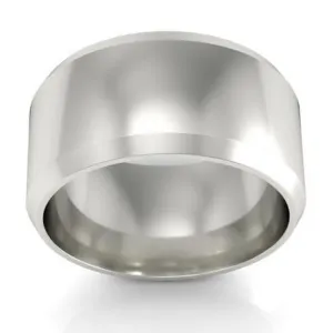 18kt Gold Wedding Ring Beveled 10mm