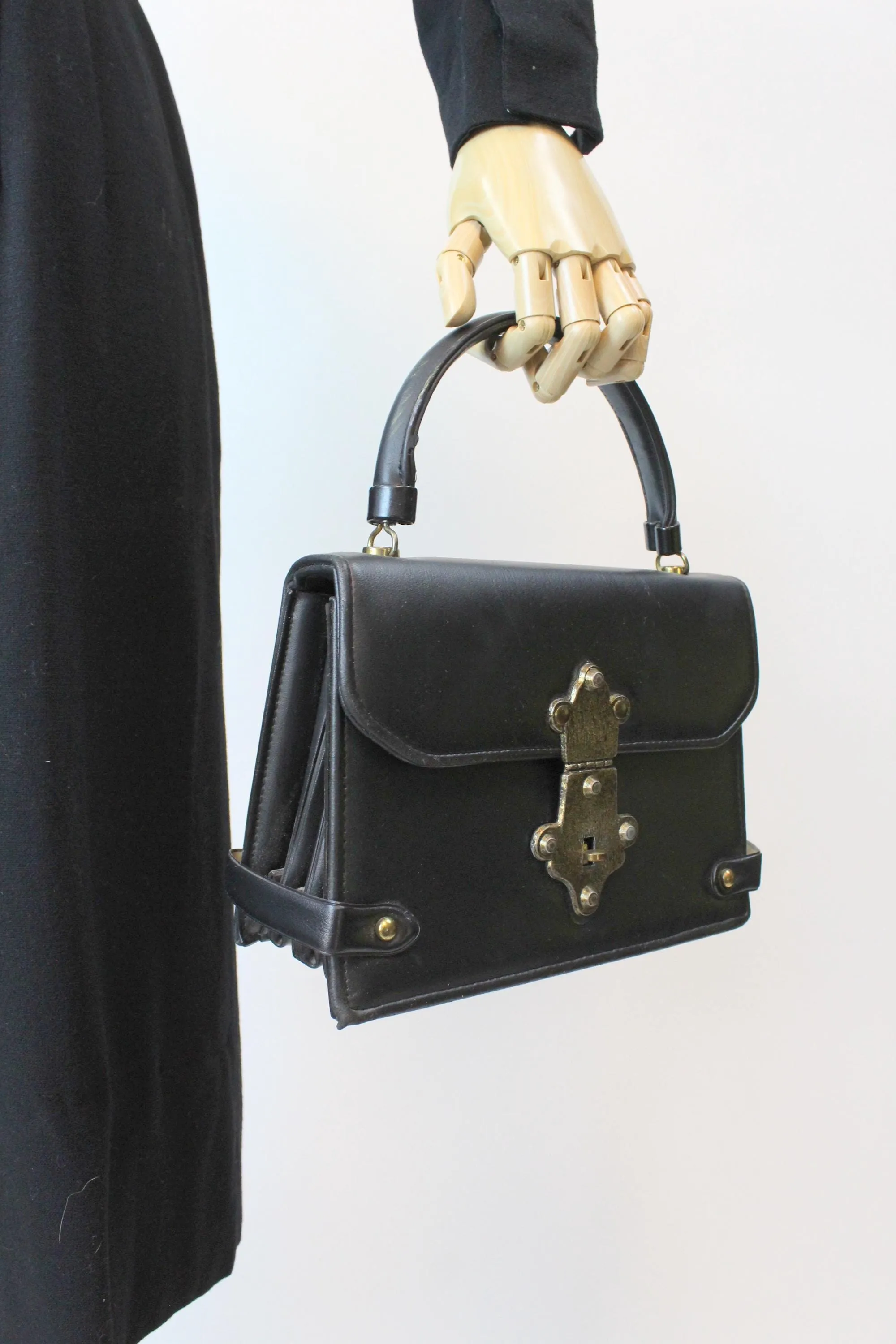 1960s TURNLOCK escutcheon handbag PURSE | new fall winter