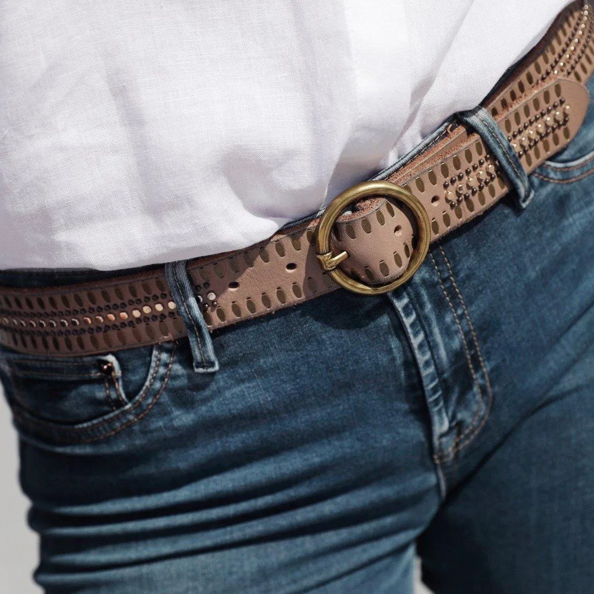 35056 Soraya | Studded Leather Belt with Gold Round Buckle