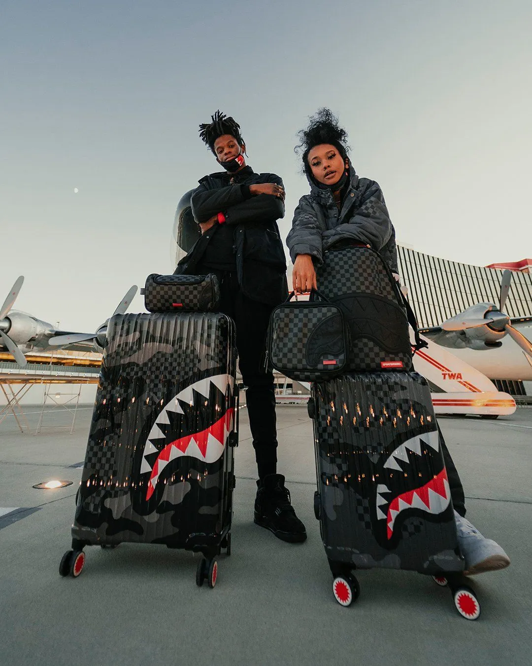 3AM SHARKNAUTICS 2 PC LUGGAGE SET