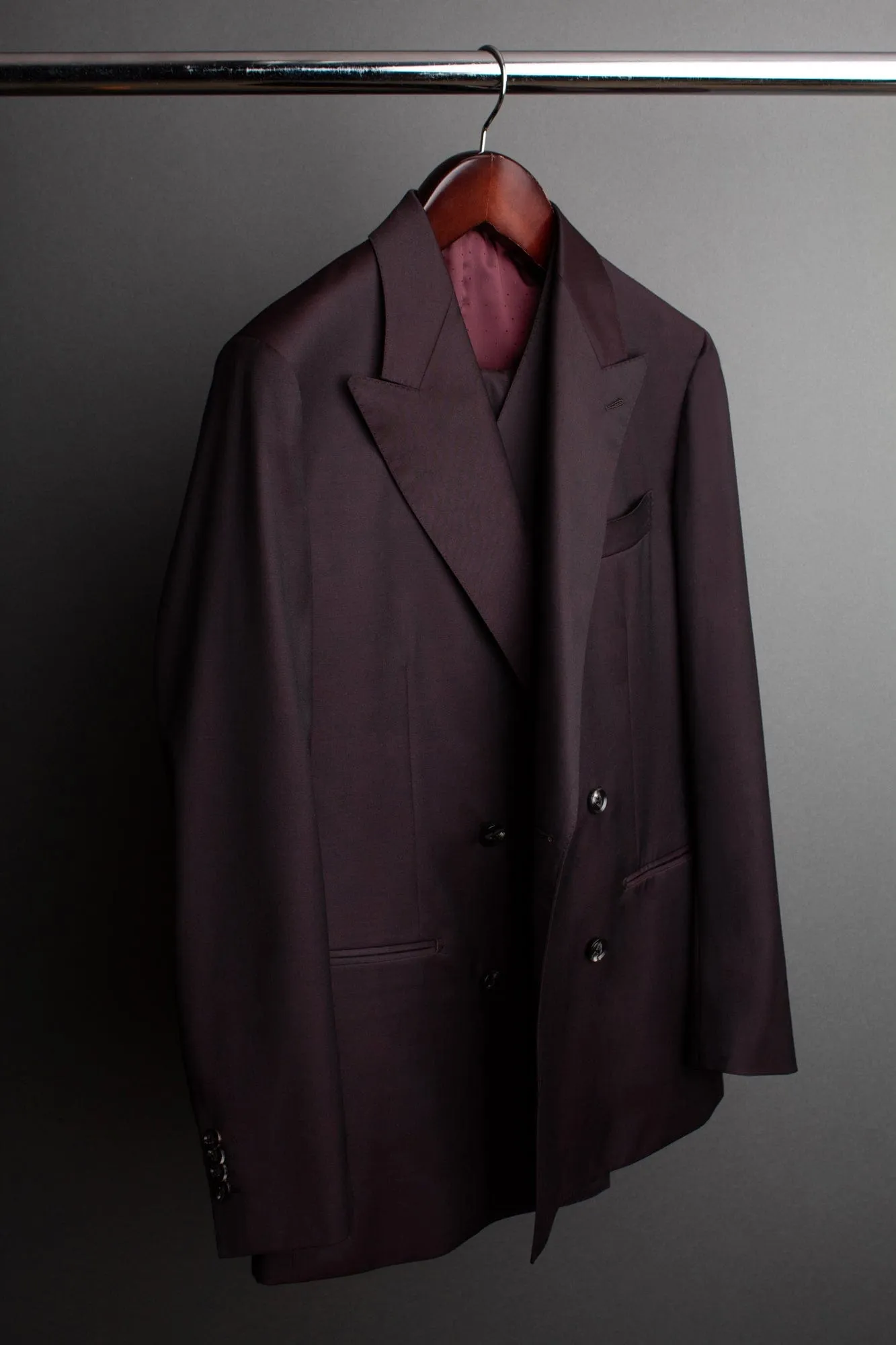 4-Season Wool Blend Suit