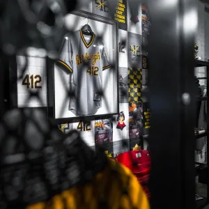 412® x Pittsburgh Pirates® "Pittsburgh Script" Jersey 2019