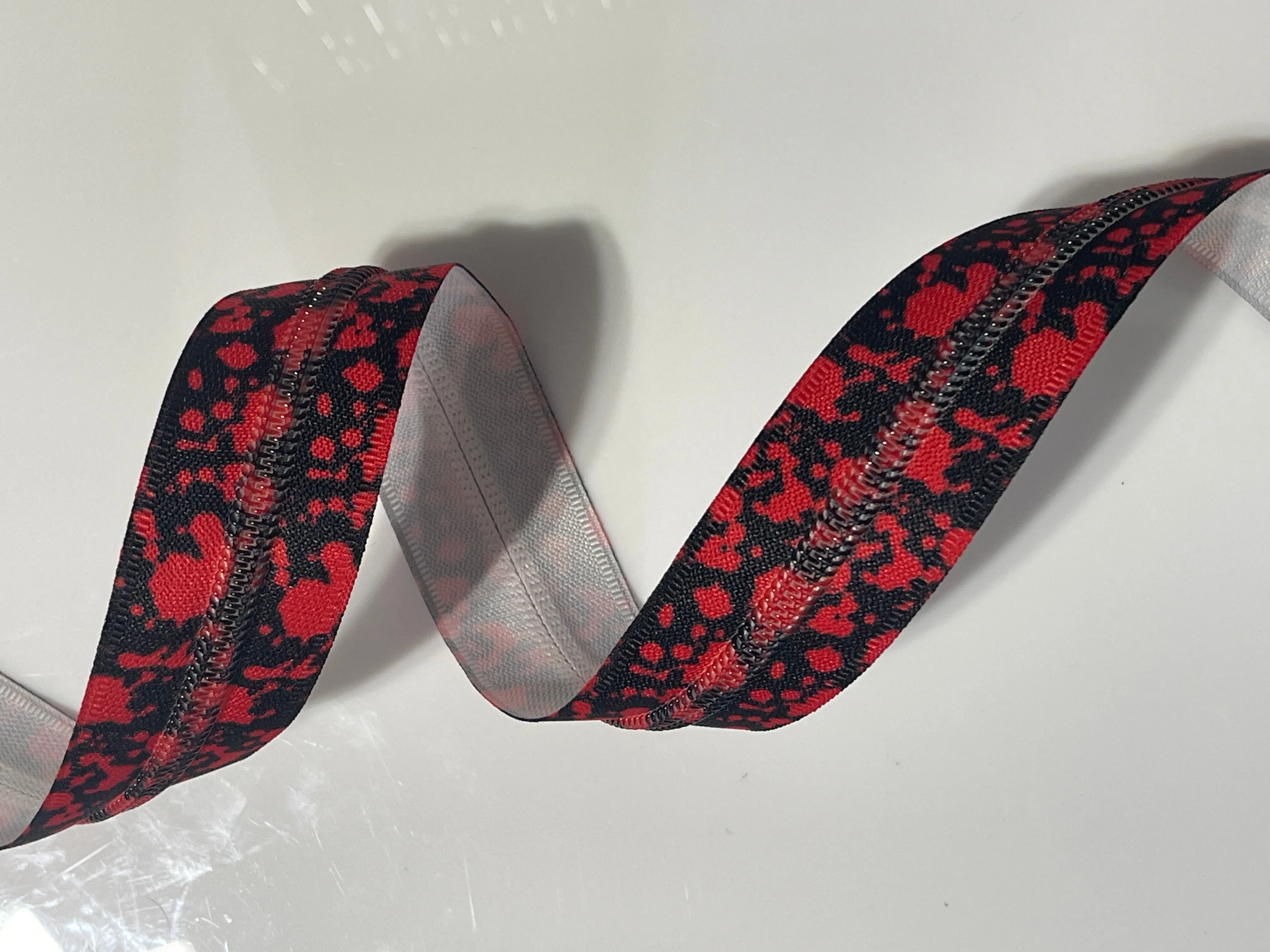 #5 Zipper Tape - 3 yard cut - Red Splatter