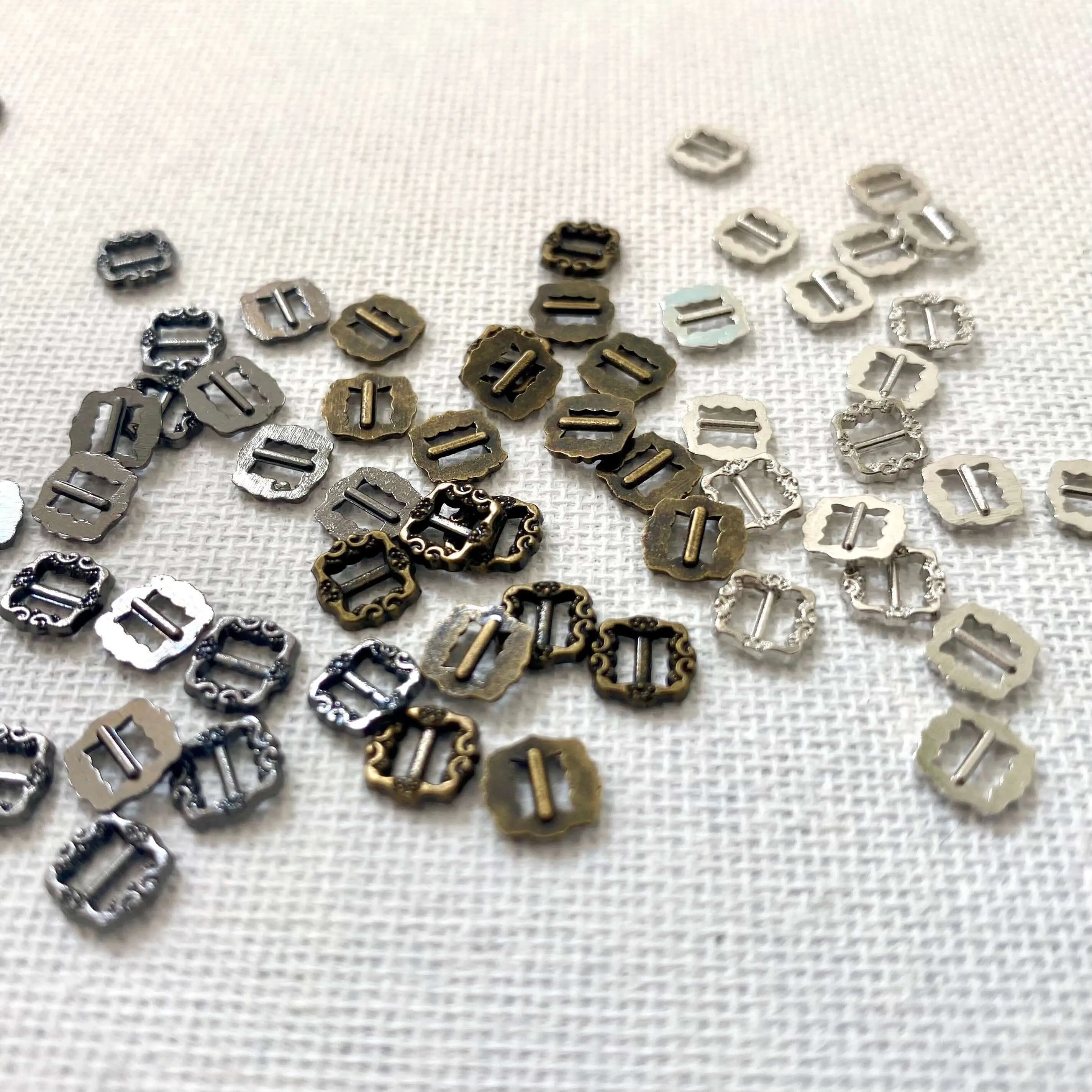 5mm Tiny Doll clothes buckles vintage