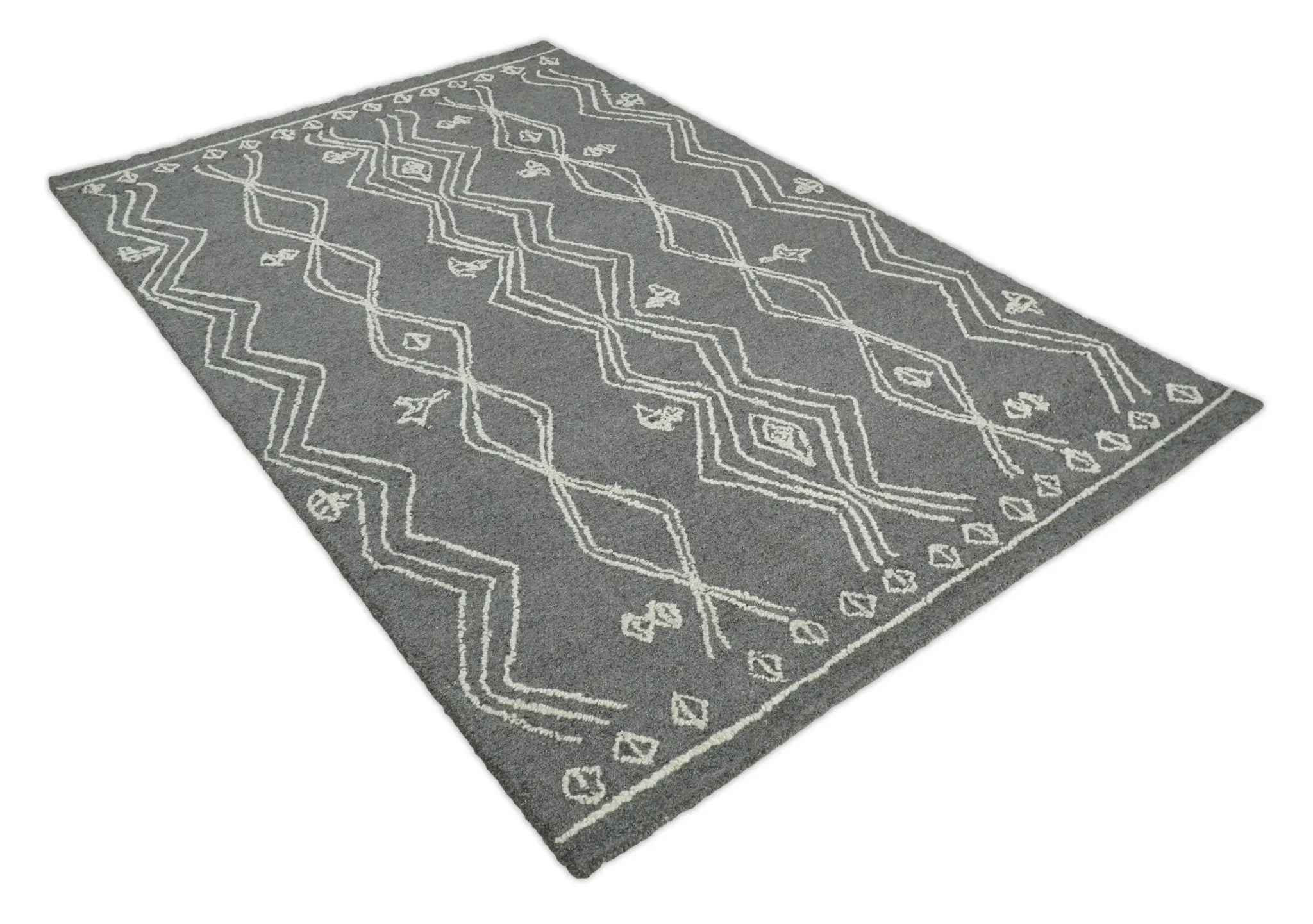 5x8 Gray and White Tribal Hand Hooked Textured Loop Area Rug | TRIB1