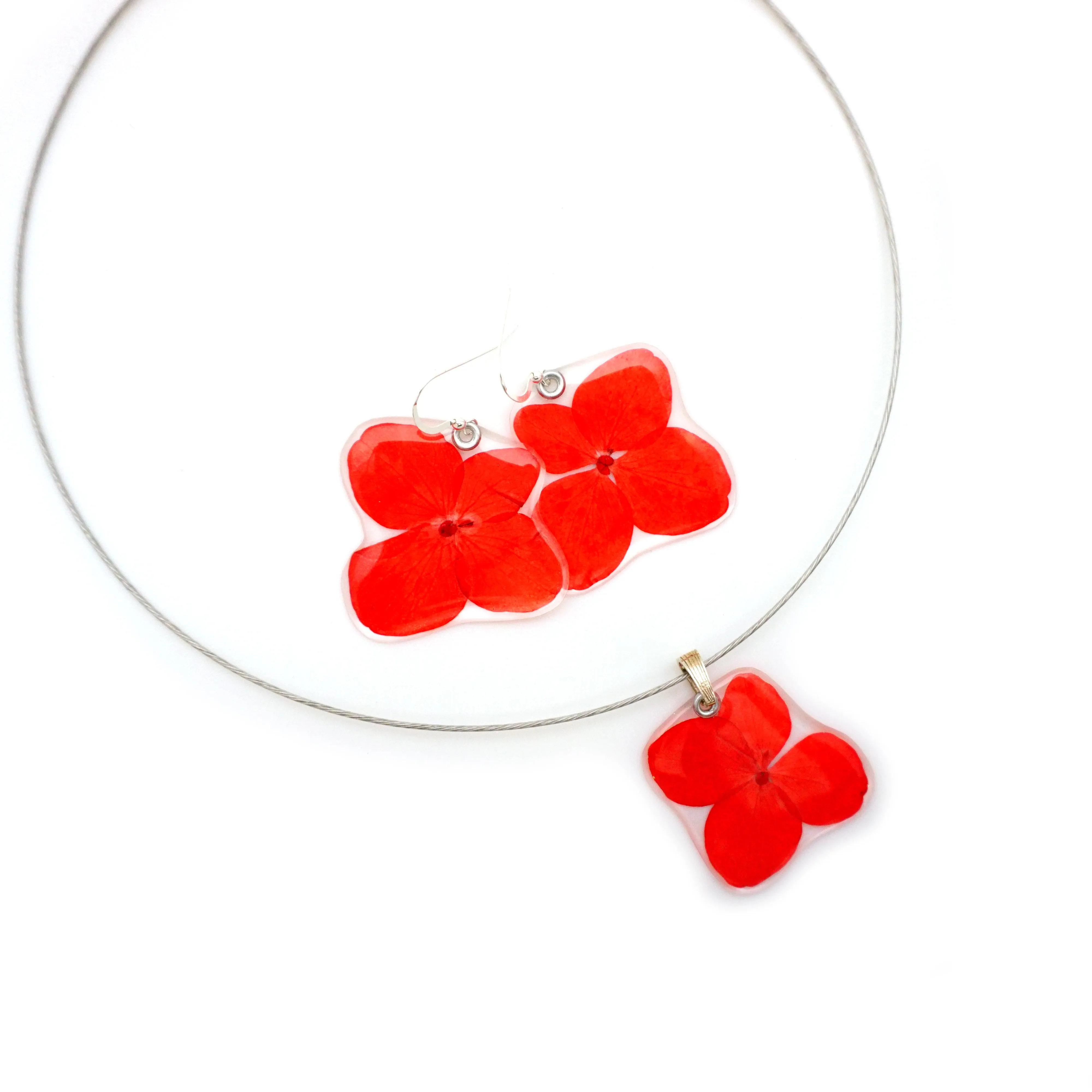 69218 Red Hydrangea flower earrings