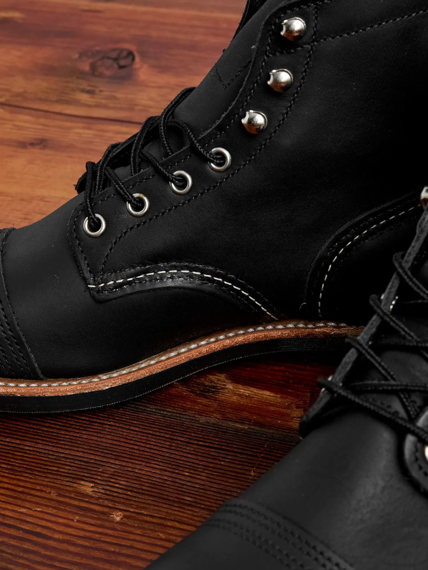 8084 Iron Ranger Boot in Black