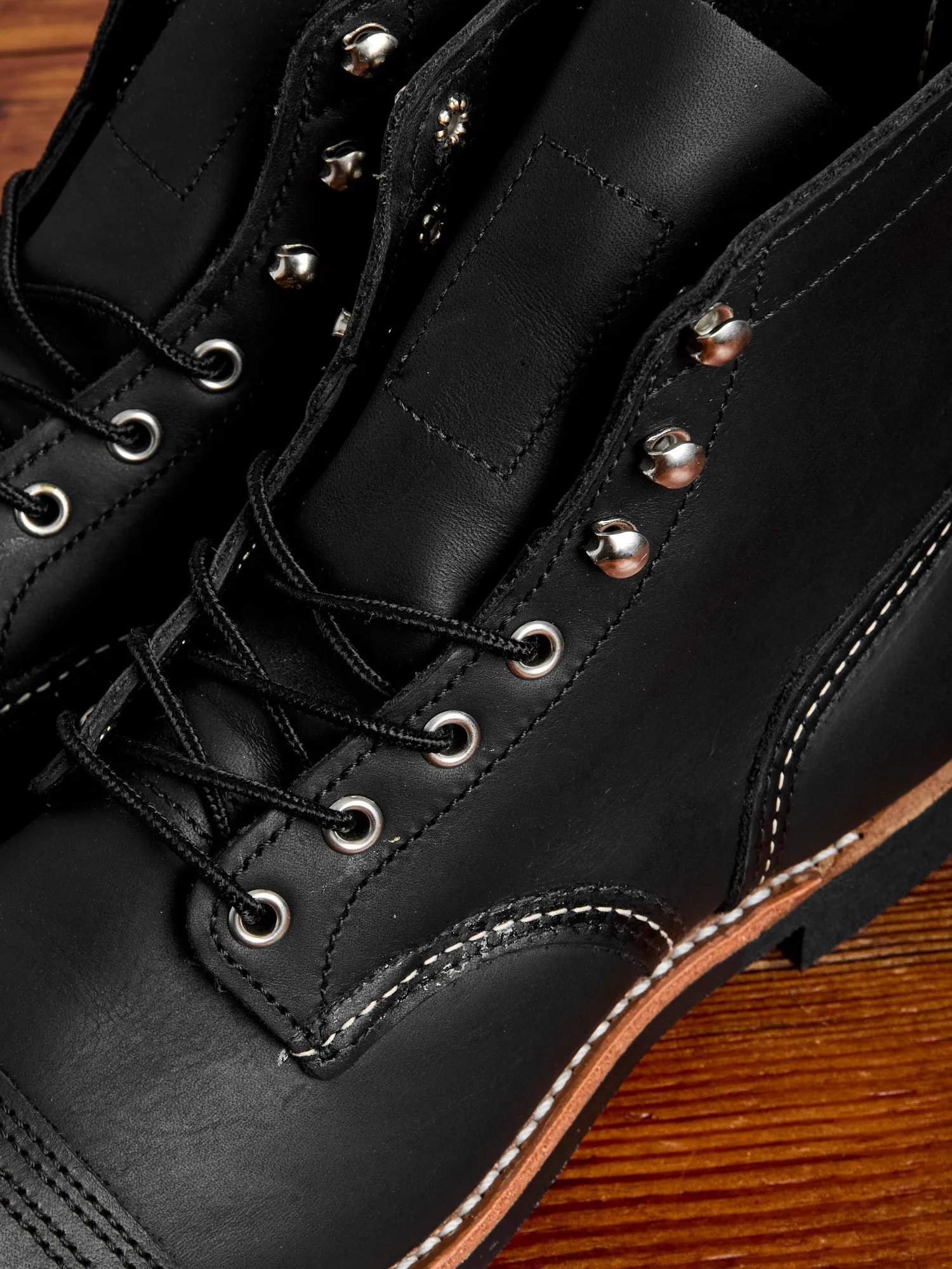 8084 Iron Ranger Boot in Black