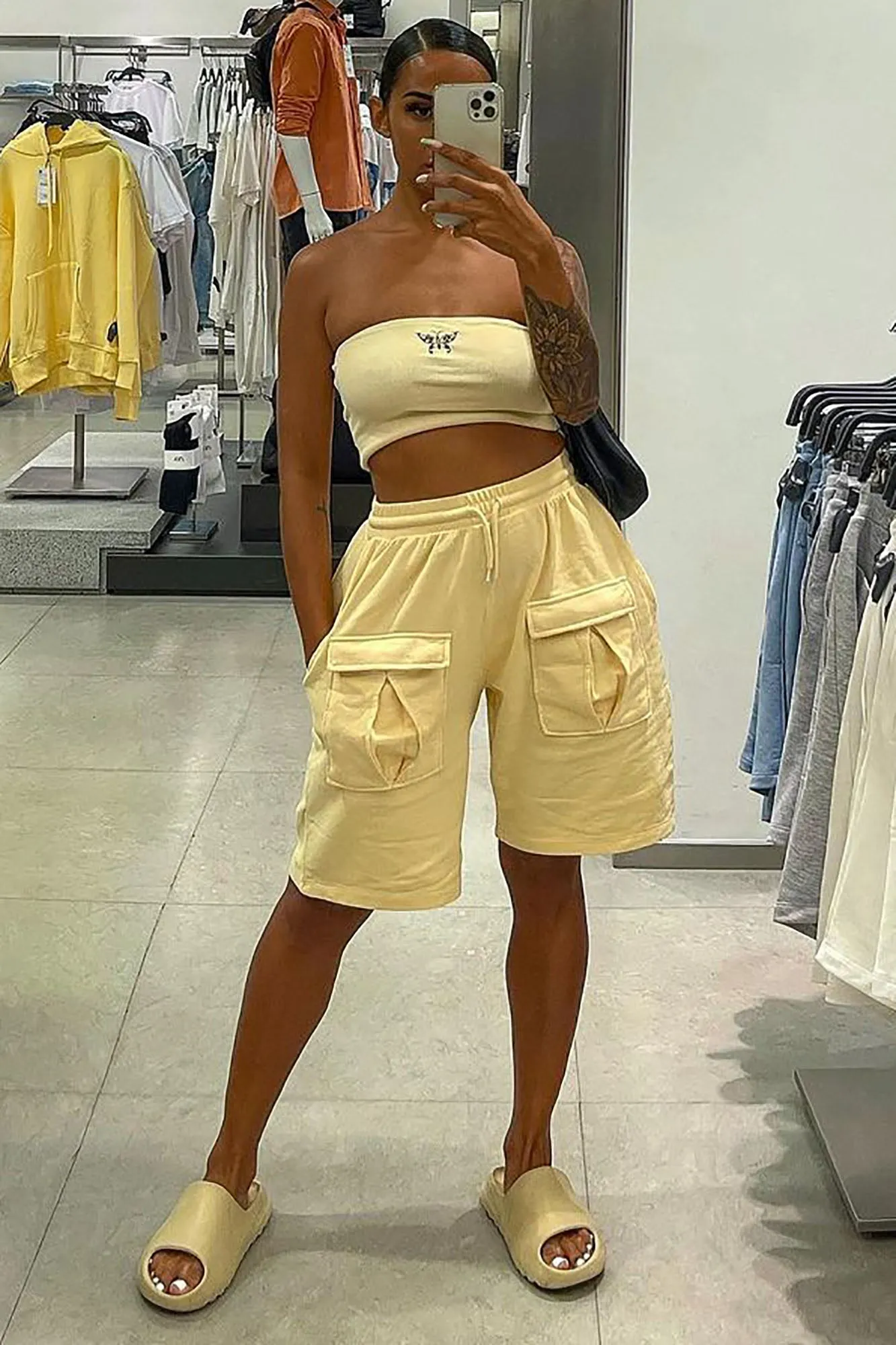 90's Move Boyfriend Sweatshort - Yellow