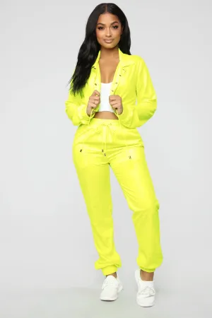 A Baddie Fasho Lounge Set - NeonYellow