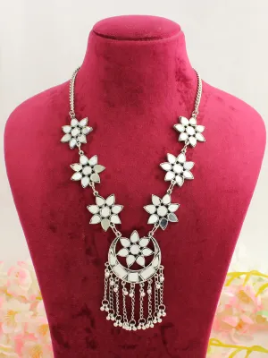 Aaina Long Necklace