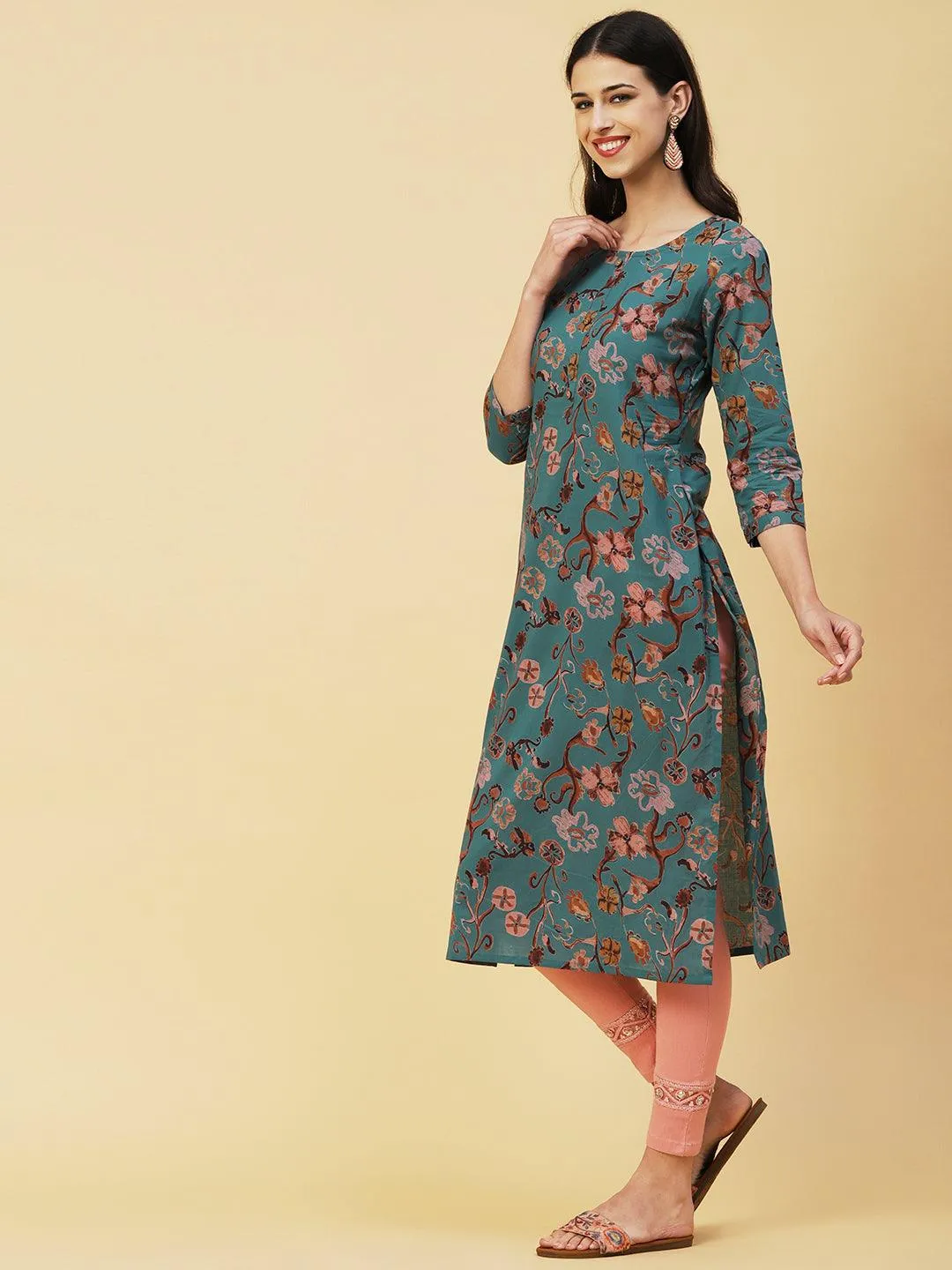 Abstract Floral Printed Buttoned Kurta - Green