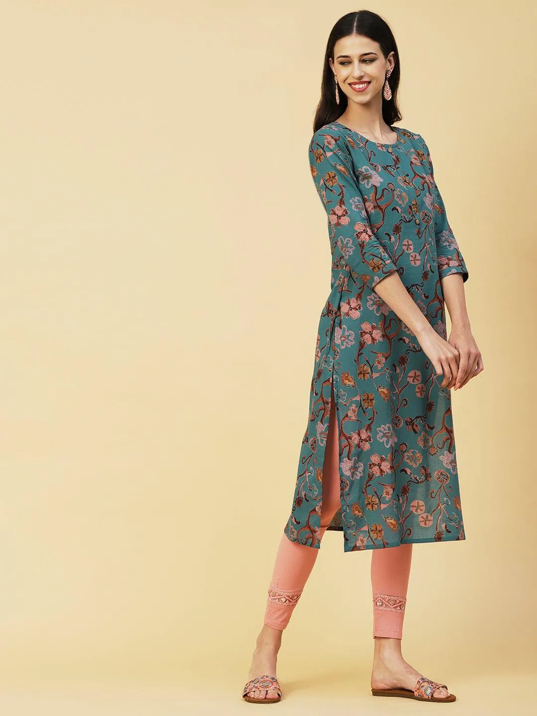 Abstract Floral Printed Buttoned Kurta - Green