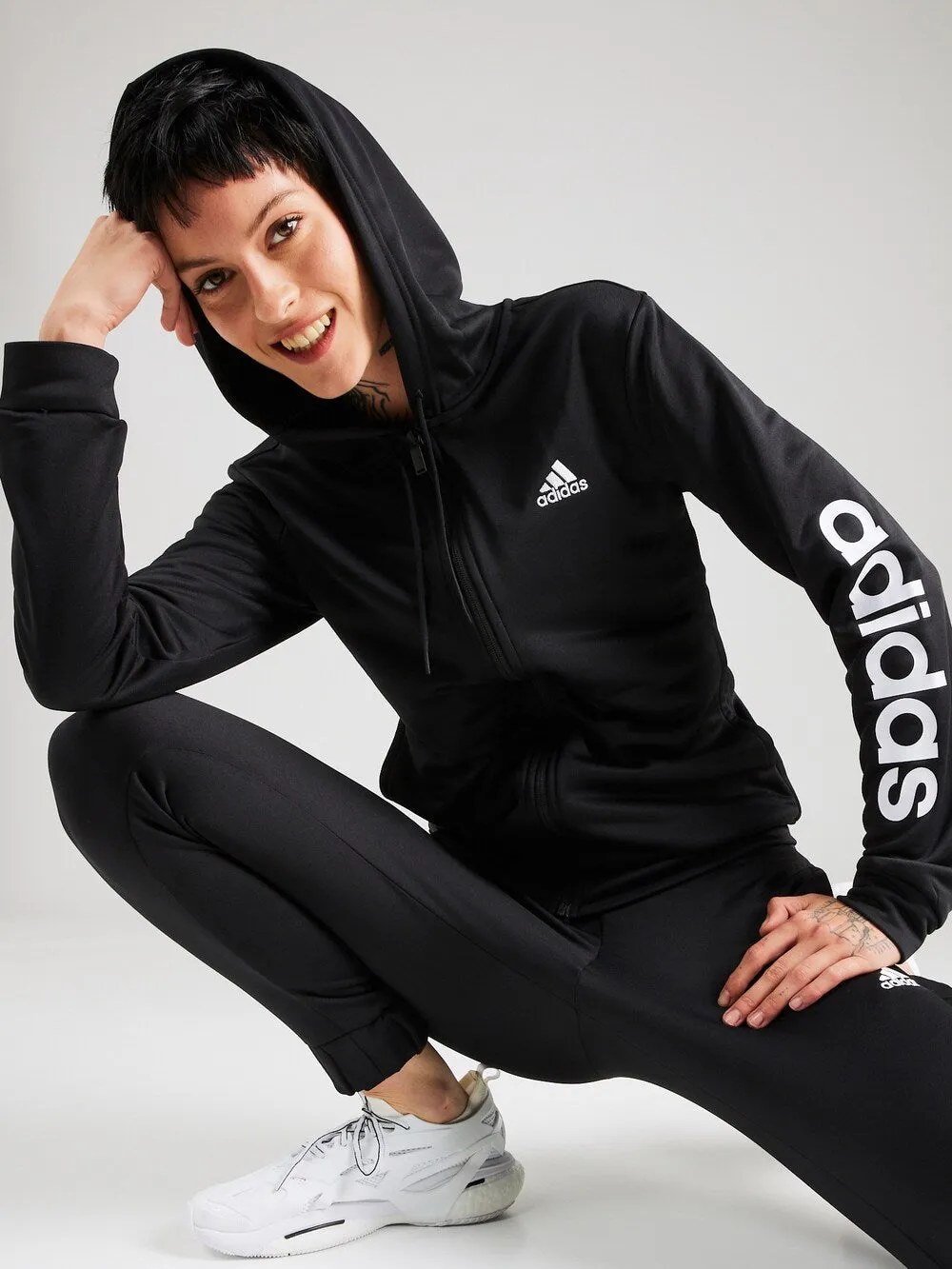 Adidas Linear tracksuit, black