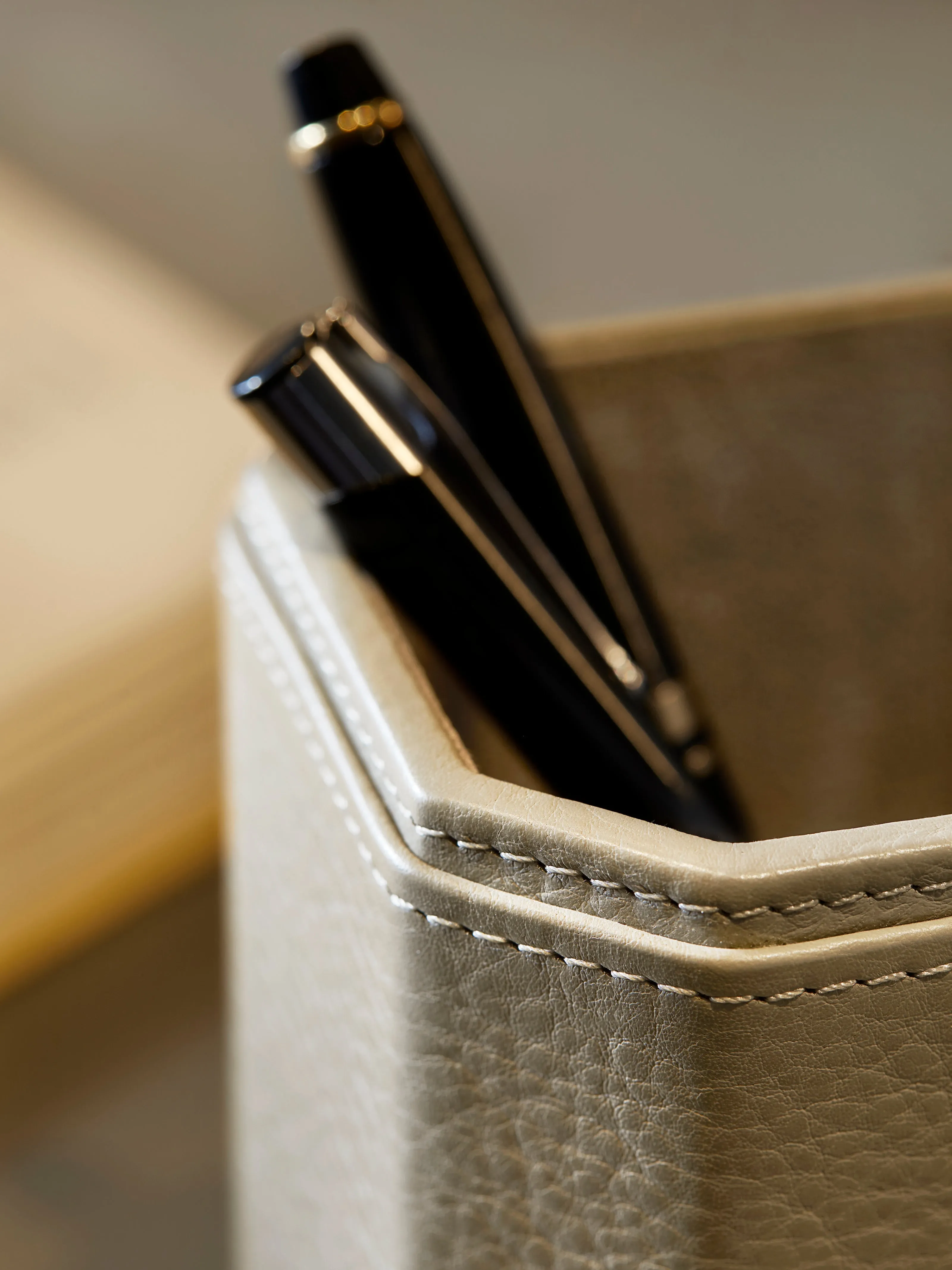 Adler Leather Pen Pot - Sand