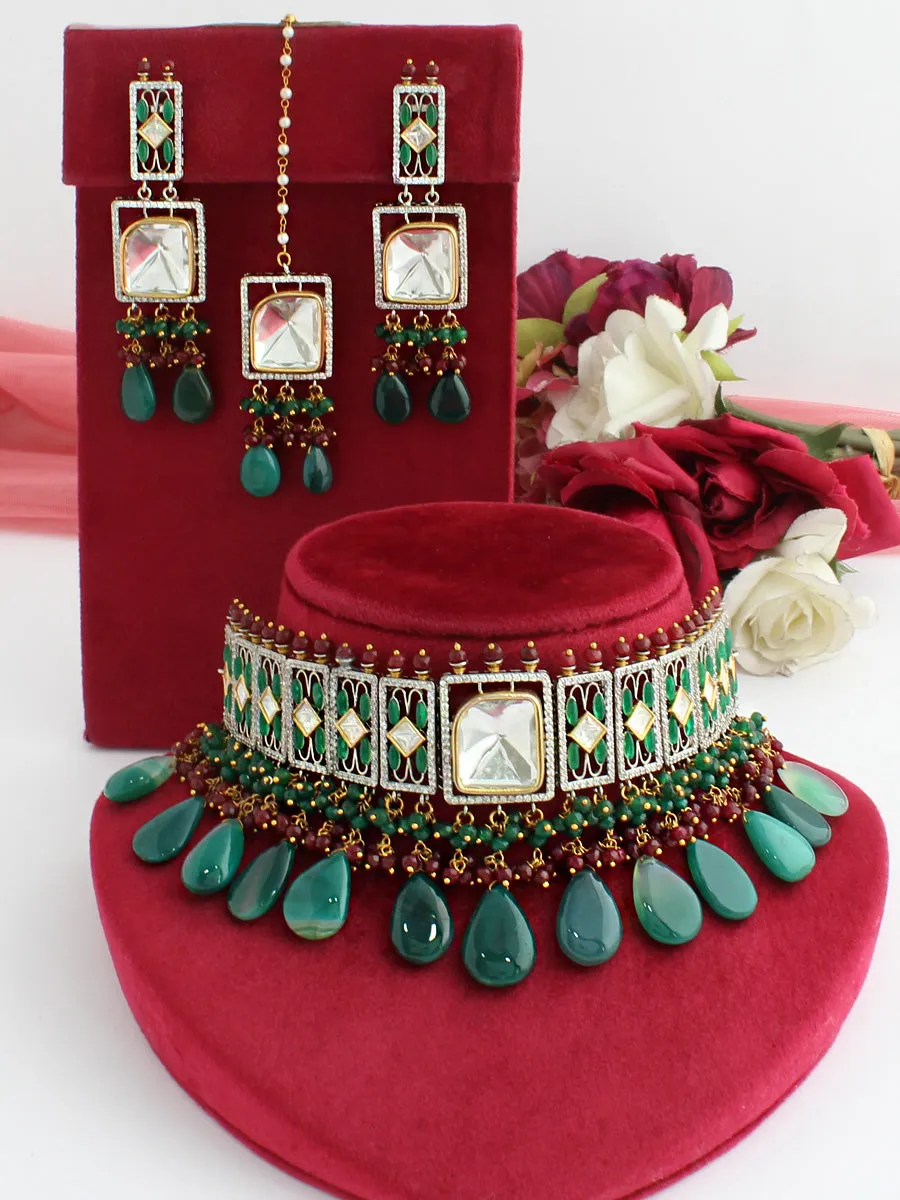 Advika Necklace Set