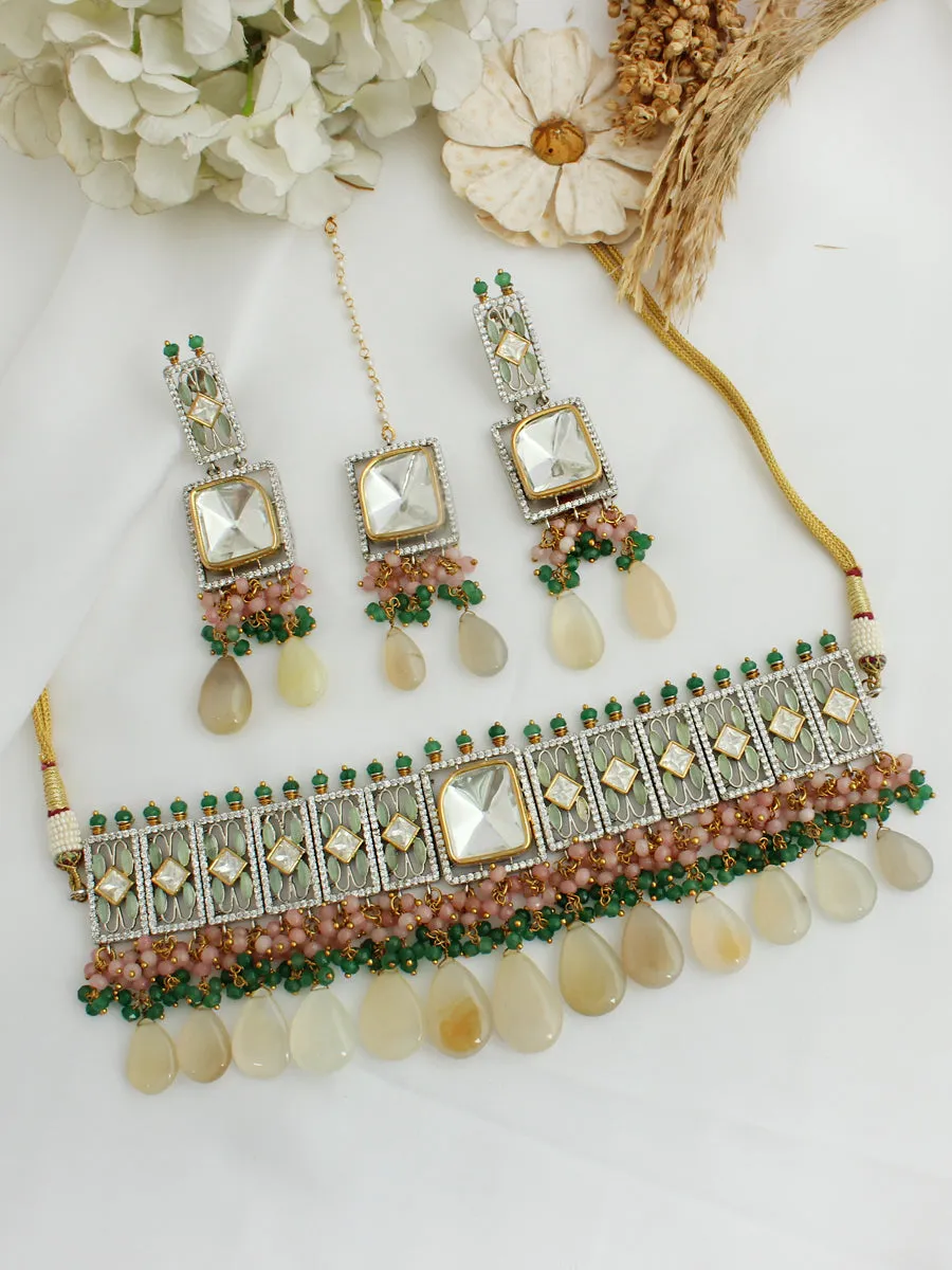 Advika Necklace Set