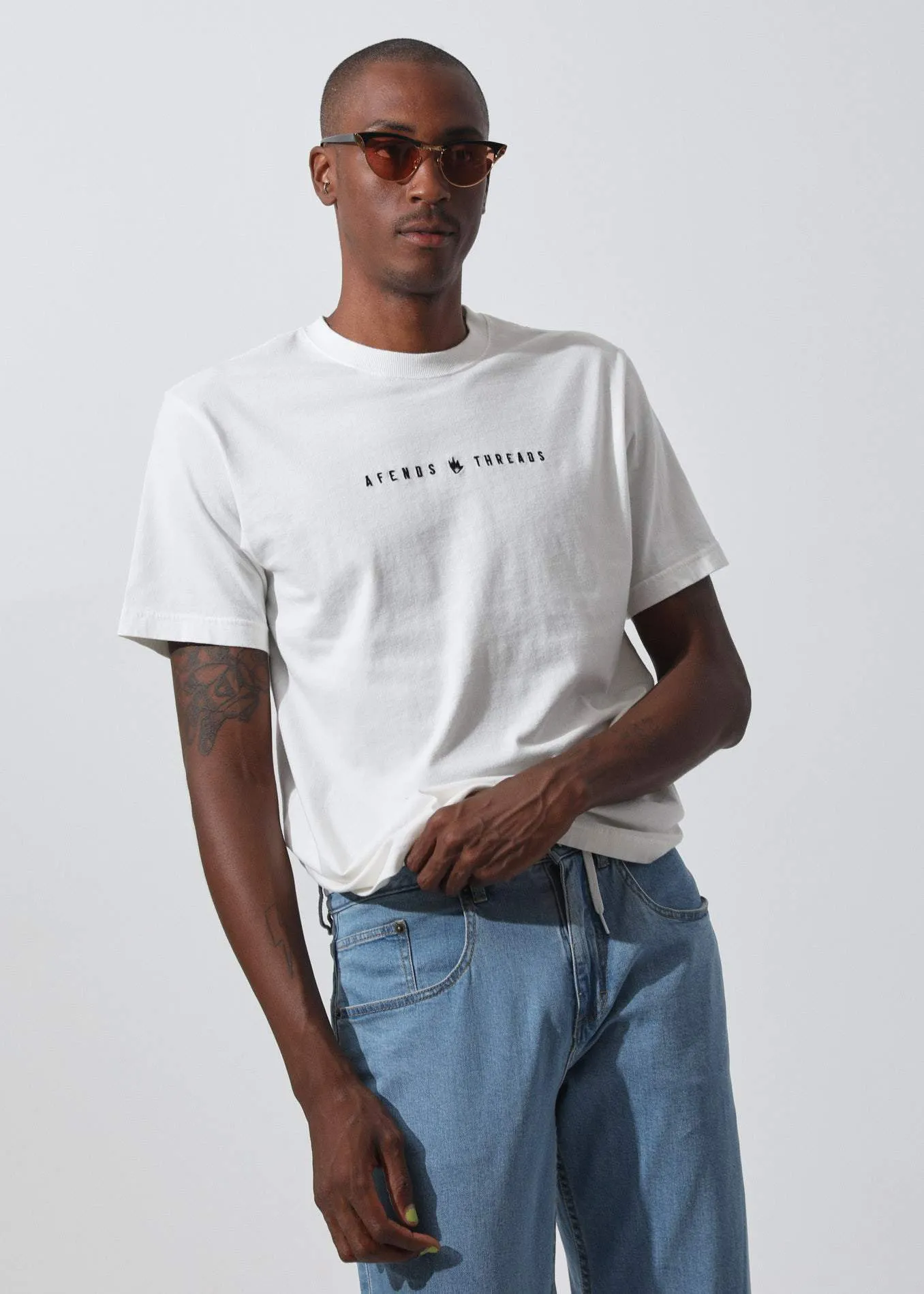 Afends Mens Threads - Retro Fit Tee - Blanc