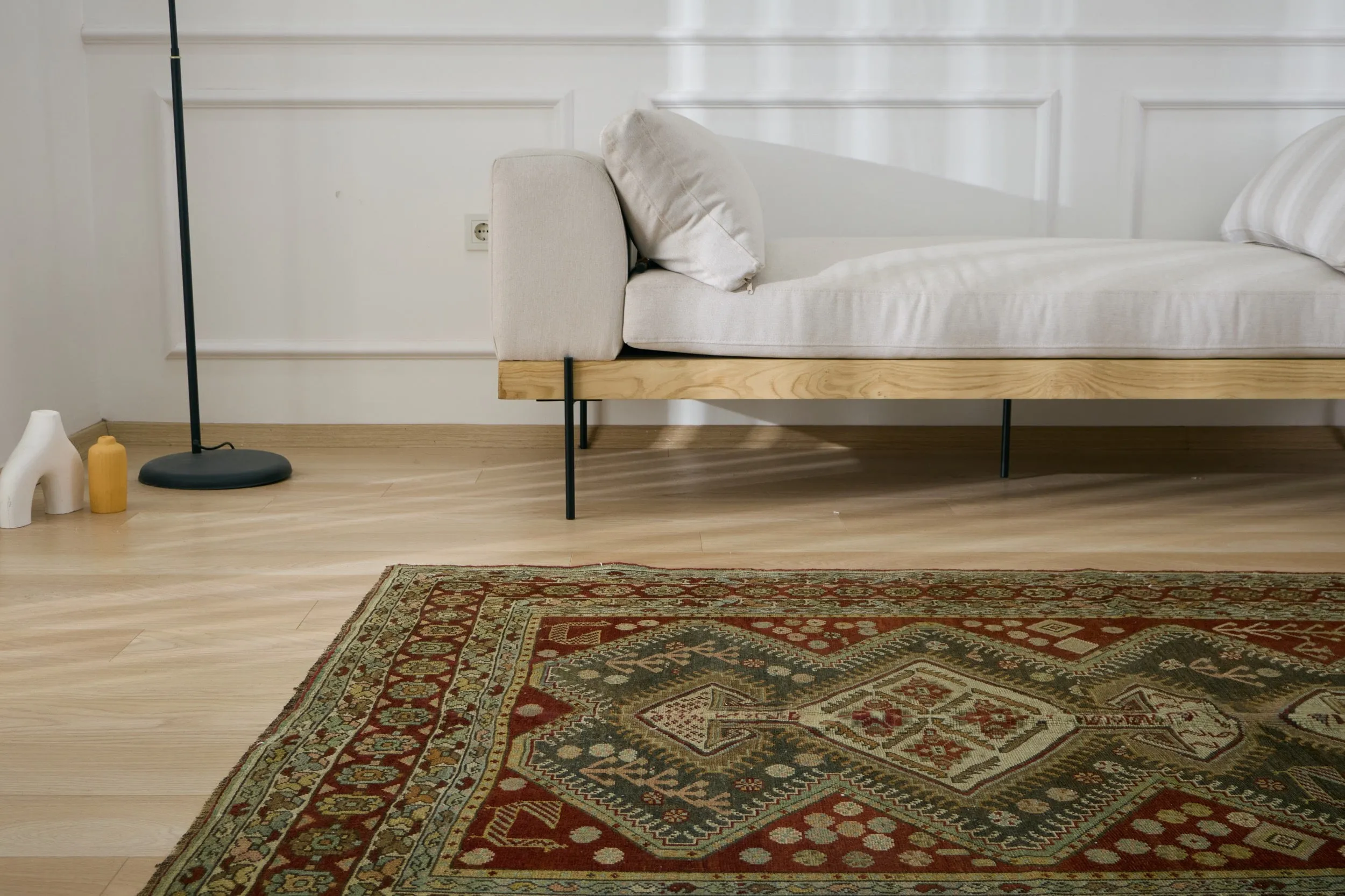 Akako - Vintage Persian Area Rug