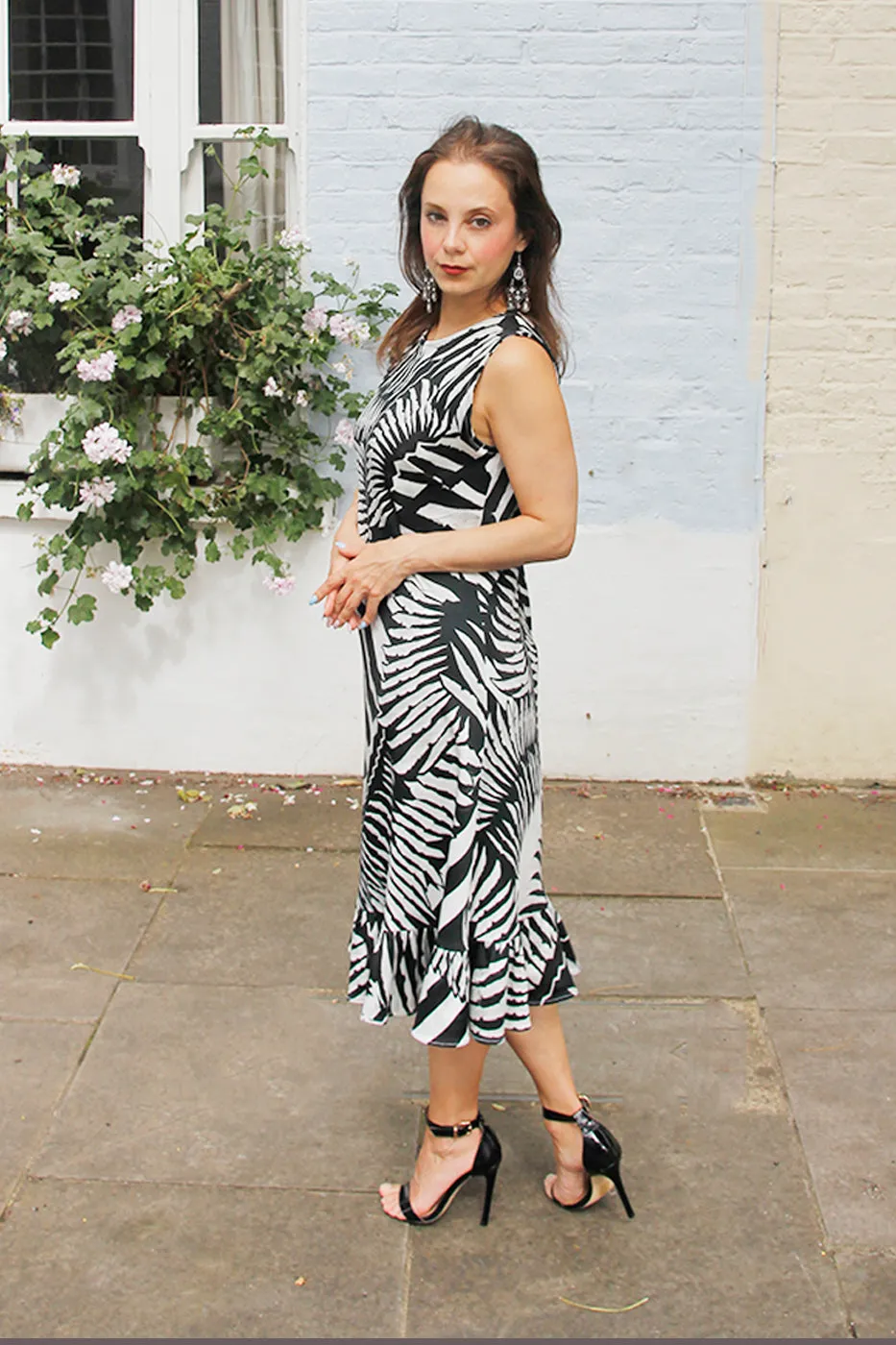 Alessia Dress - Black and White Sleeveless Dress