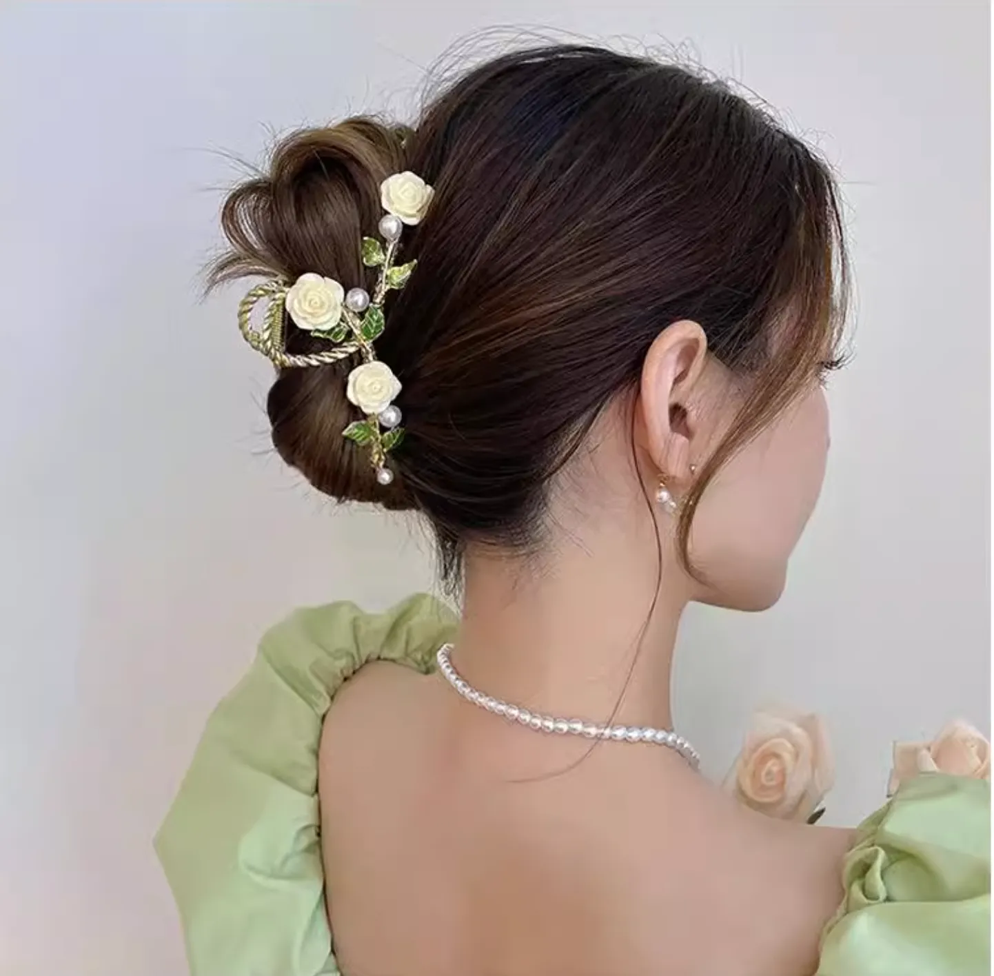 Alessia Floral Hair Clip