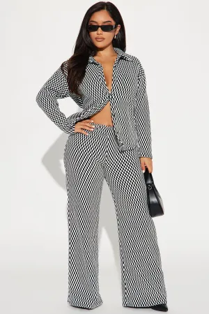 All Over My Mind Checkered Pant Set - Black/White