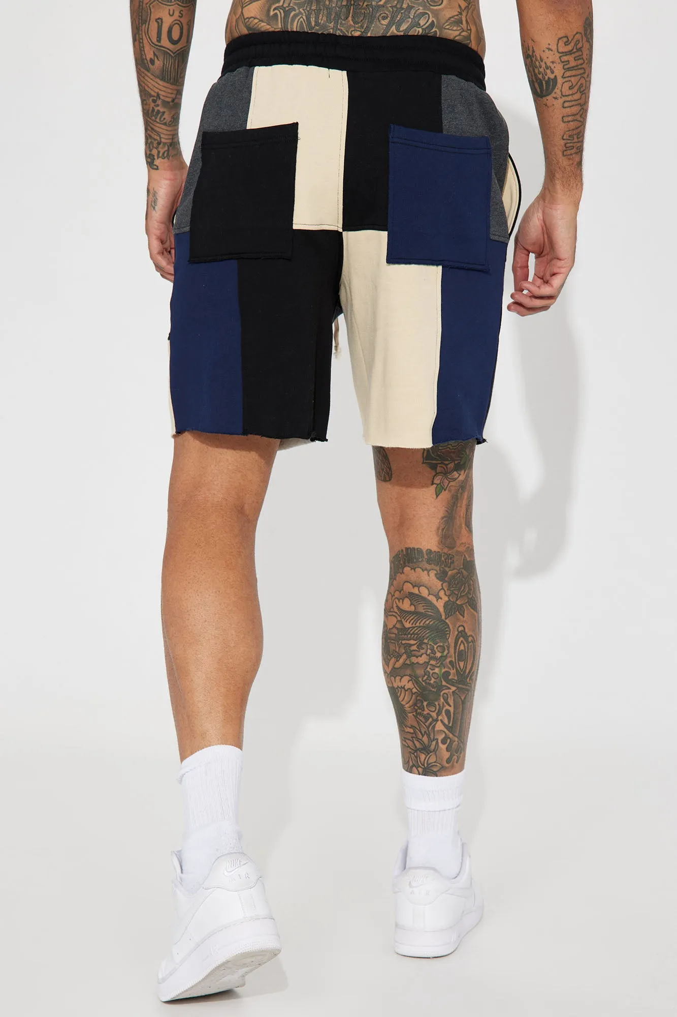 All The Pieces Relaxed Short - Black/combo