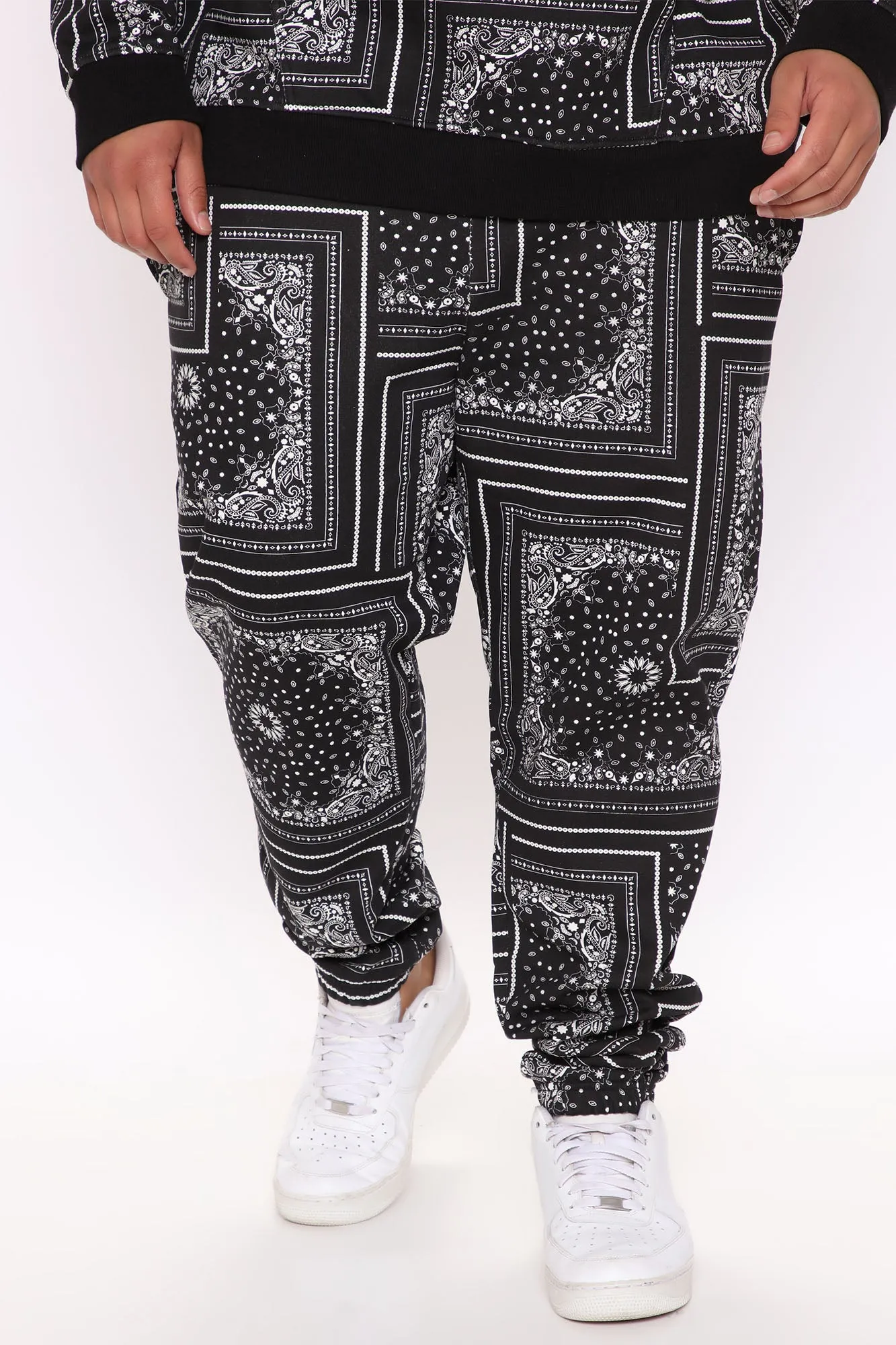 Allover Bandana Print Jogger - Black/White