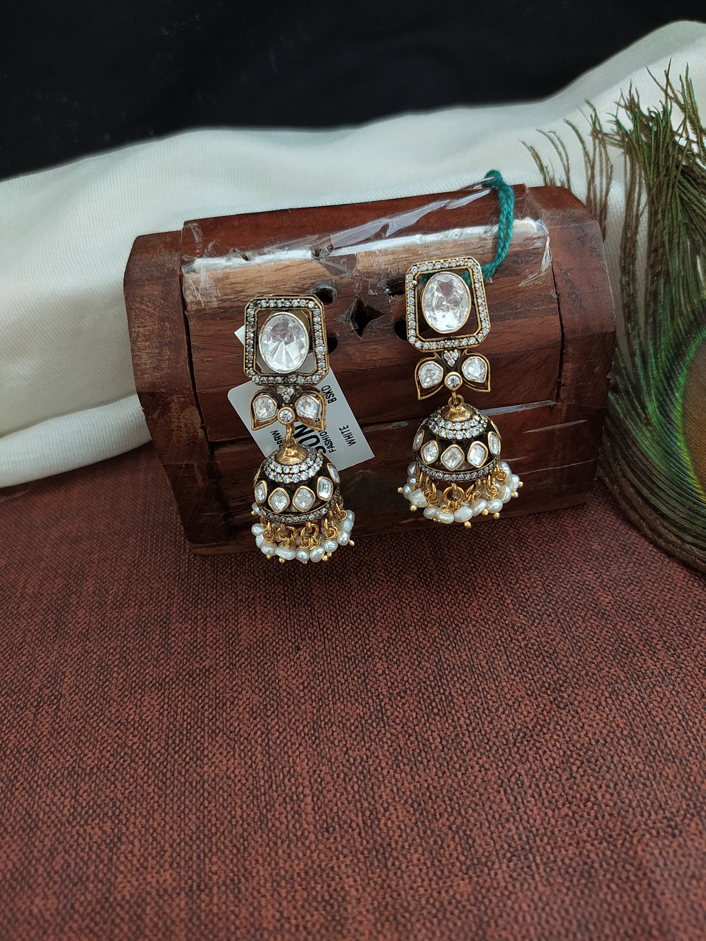 Alluring Silver Monzonite Jhumki With Small Pearl Dangling