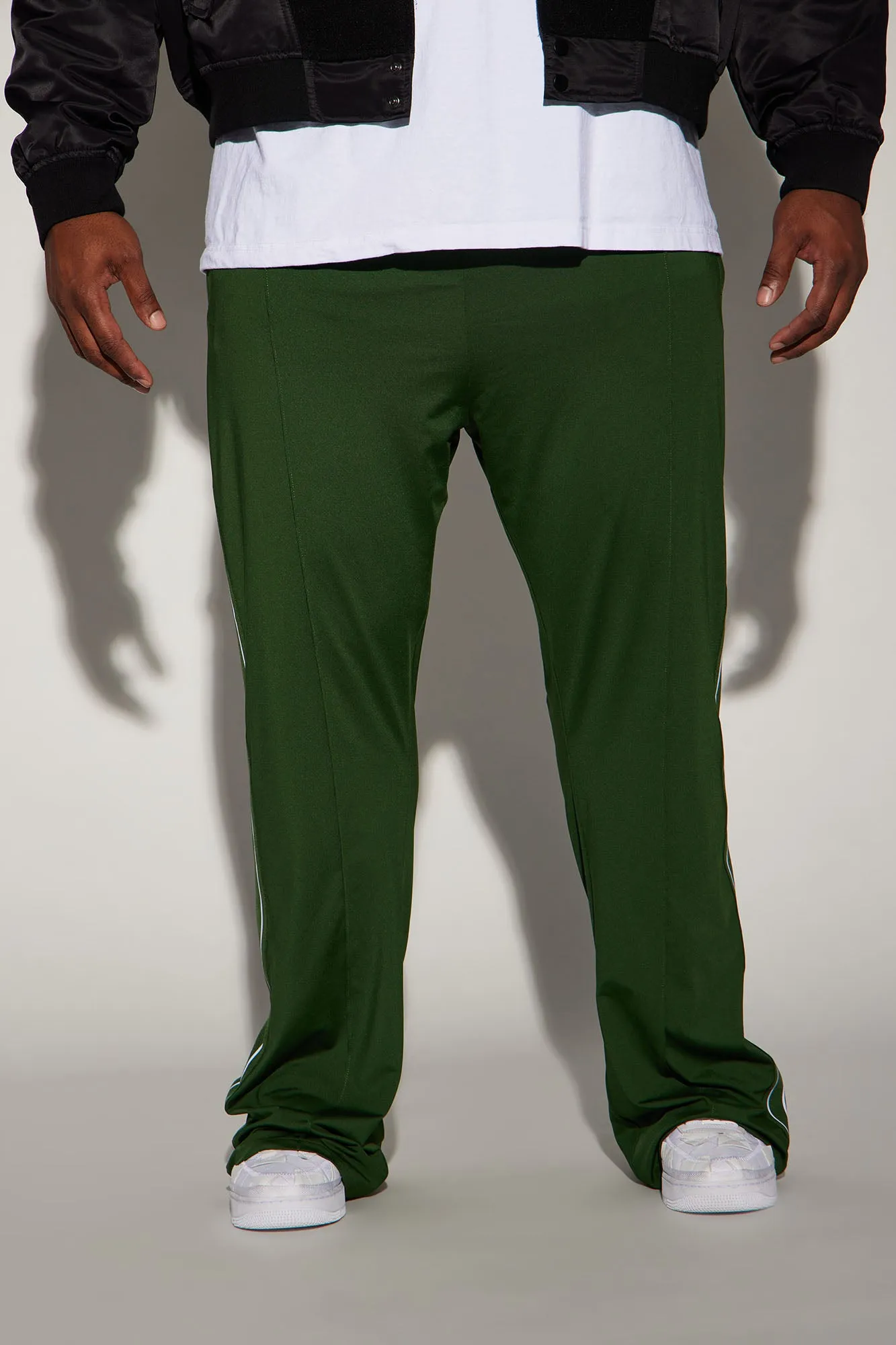 Almost Famous Flare Sweatpant - Green