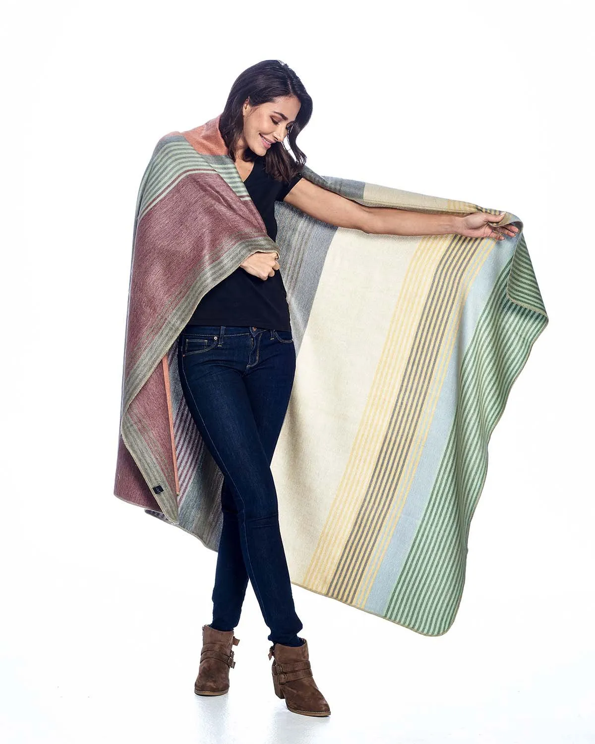 Alpaca Throw Blanket - Spectrum