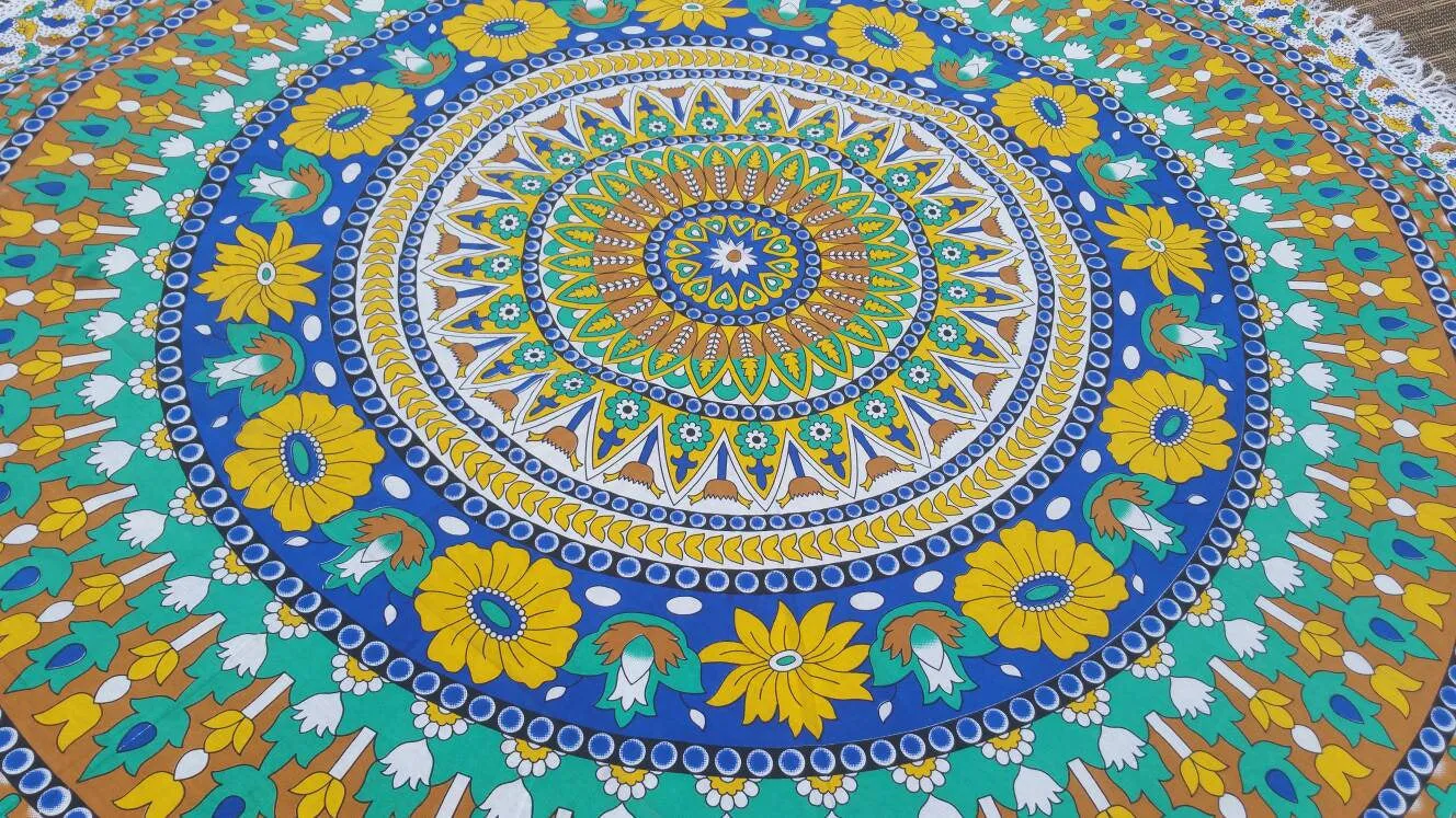 Amazingly beautiful Daisy Mandala throw with Tassels