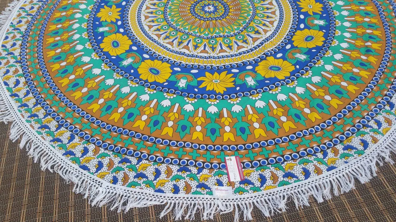 Amazingly beautiful Daisy Mandala throw with Tassels