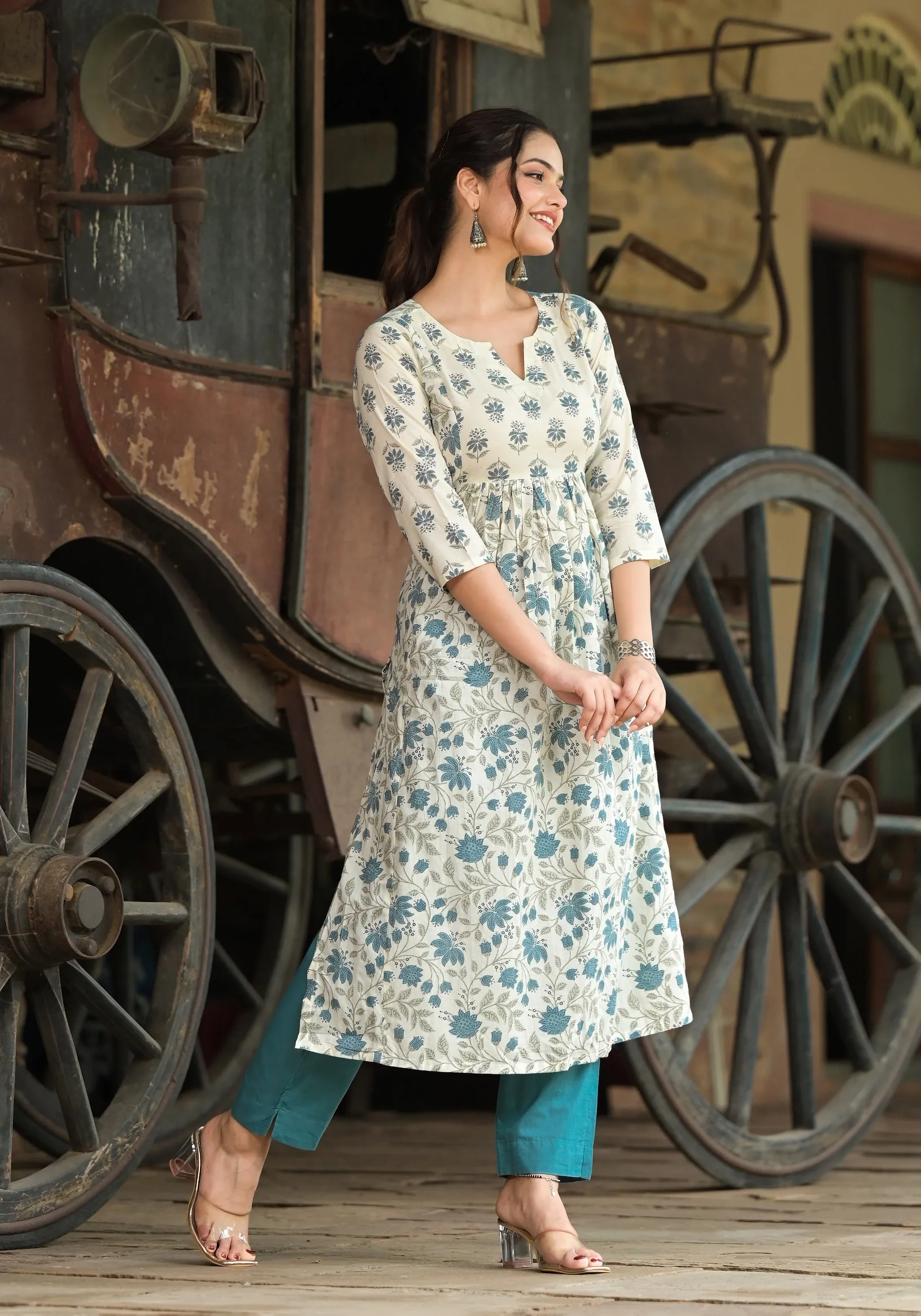 Amyra Off White Jaal Print Cotton Kurta